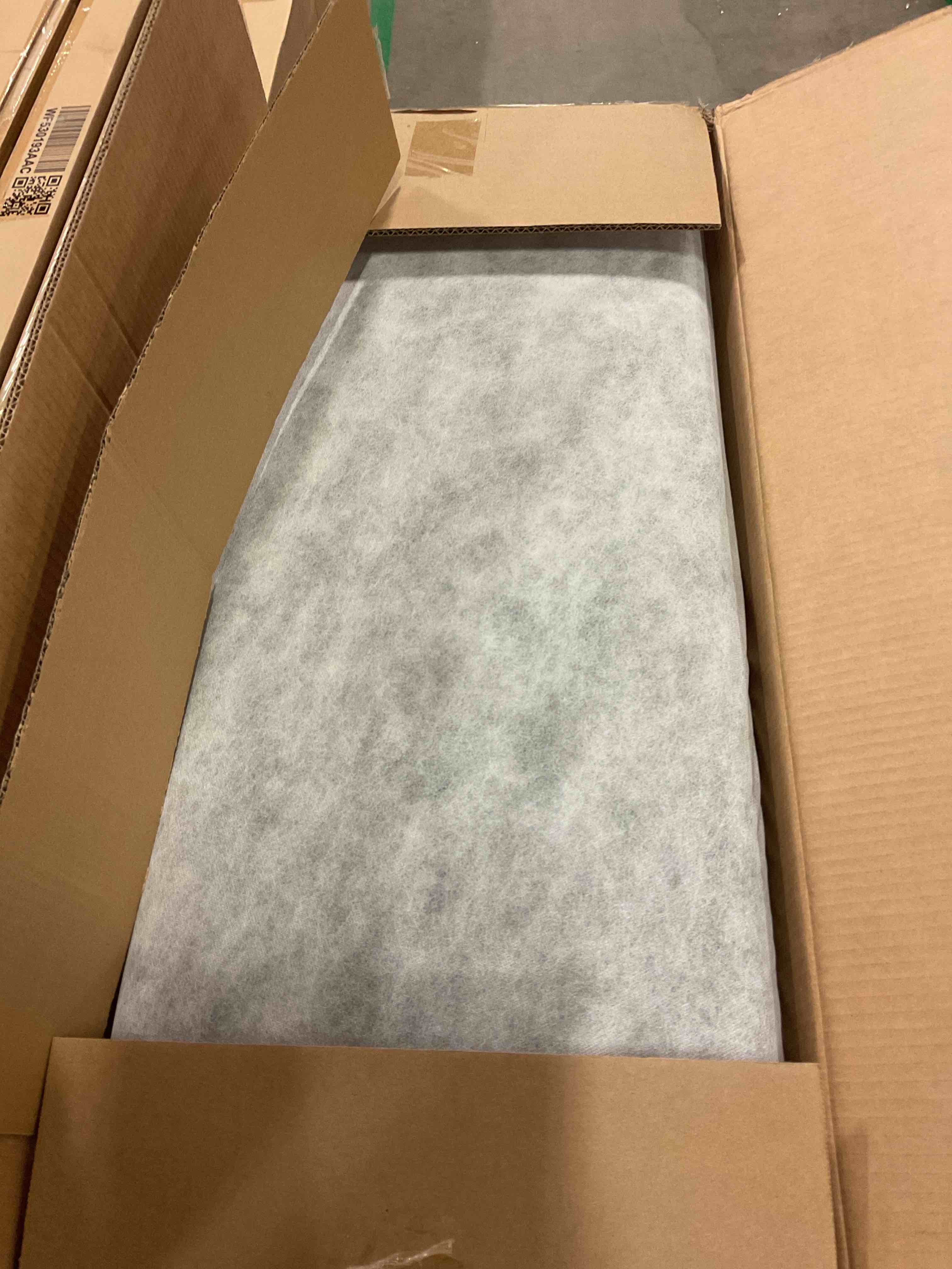 https://s3.amazonaws.com/lotting-images-prod/bidfta/PPE0469269_1736952636906.jpeg