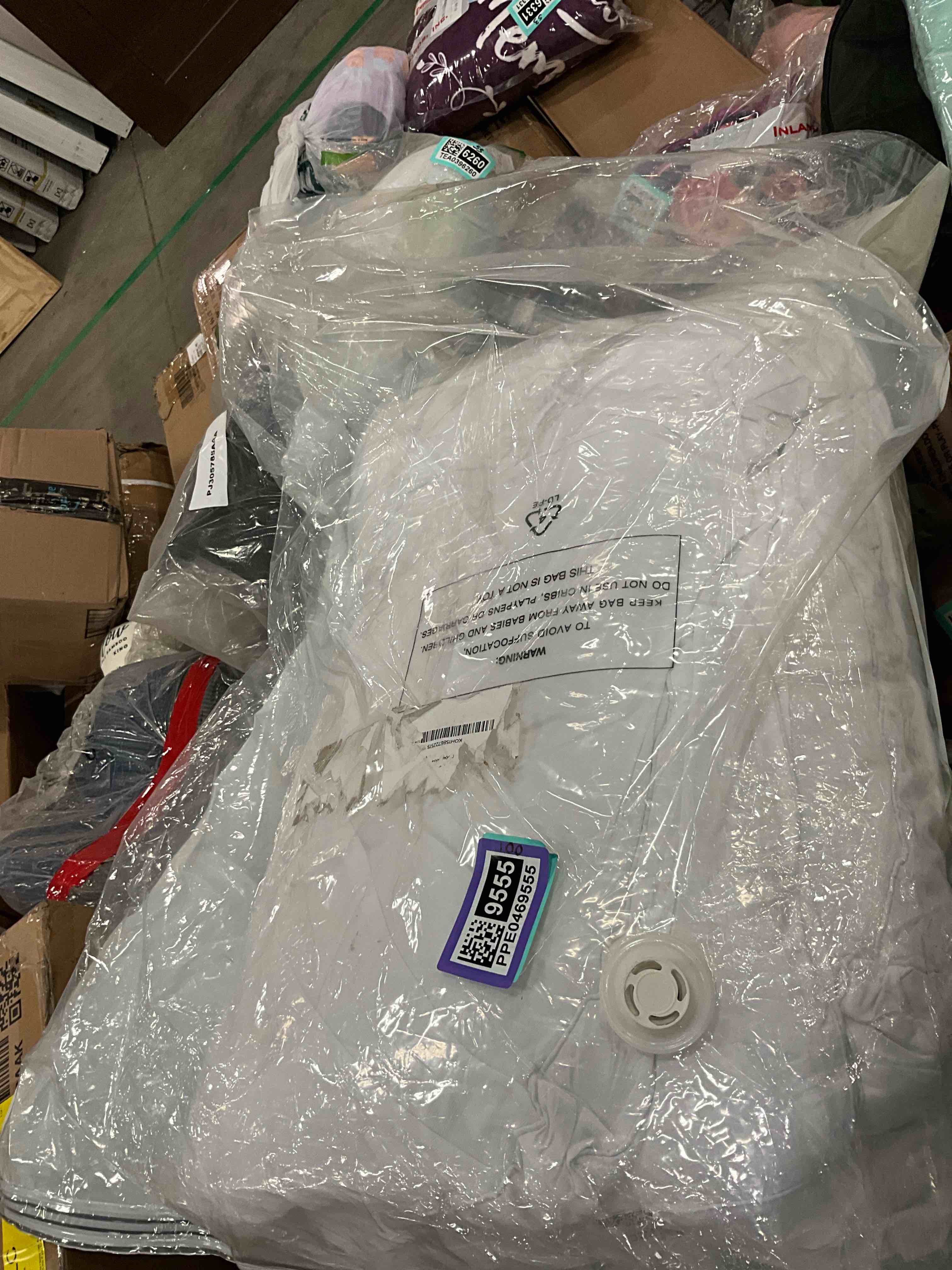 https://s3.amazonaws.com/lotting-images-prod/bidfta/PPE0469555_1736972836728.jpeg