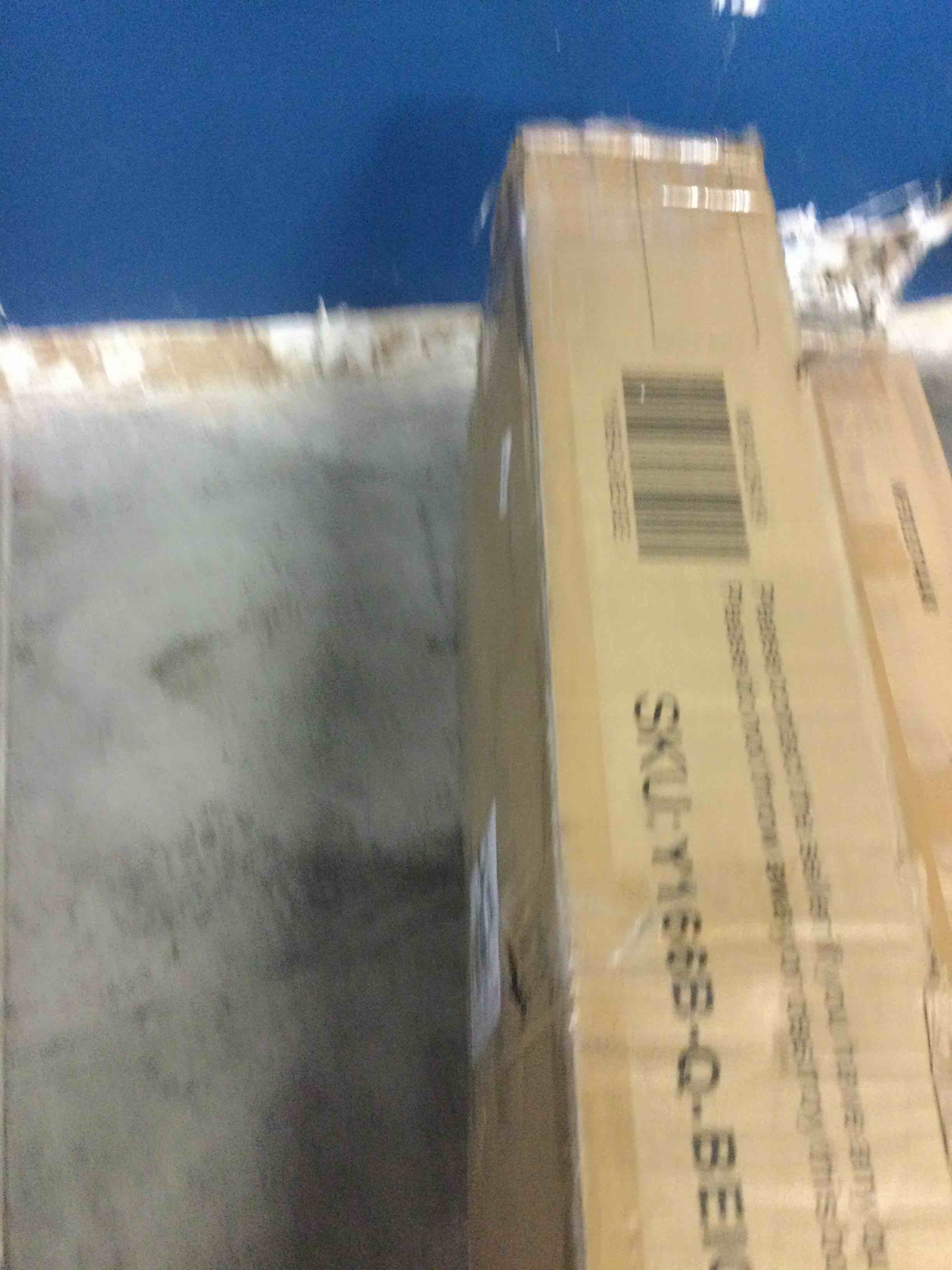 https://s3.amazonaws.com/lotting-images-prod/bidfta/PPE0473373_1733255830959.jpeg