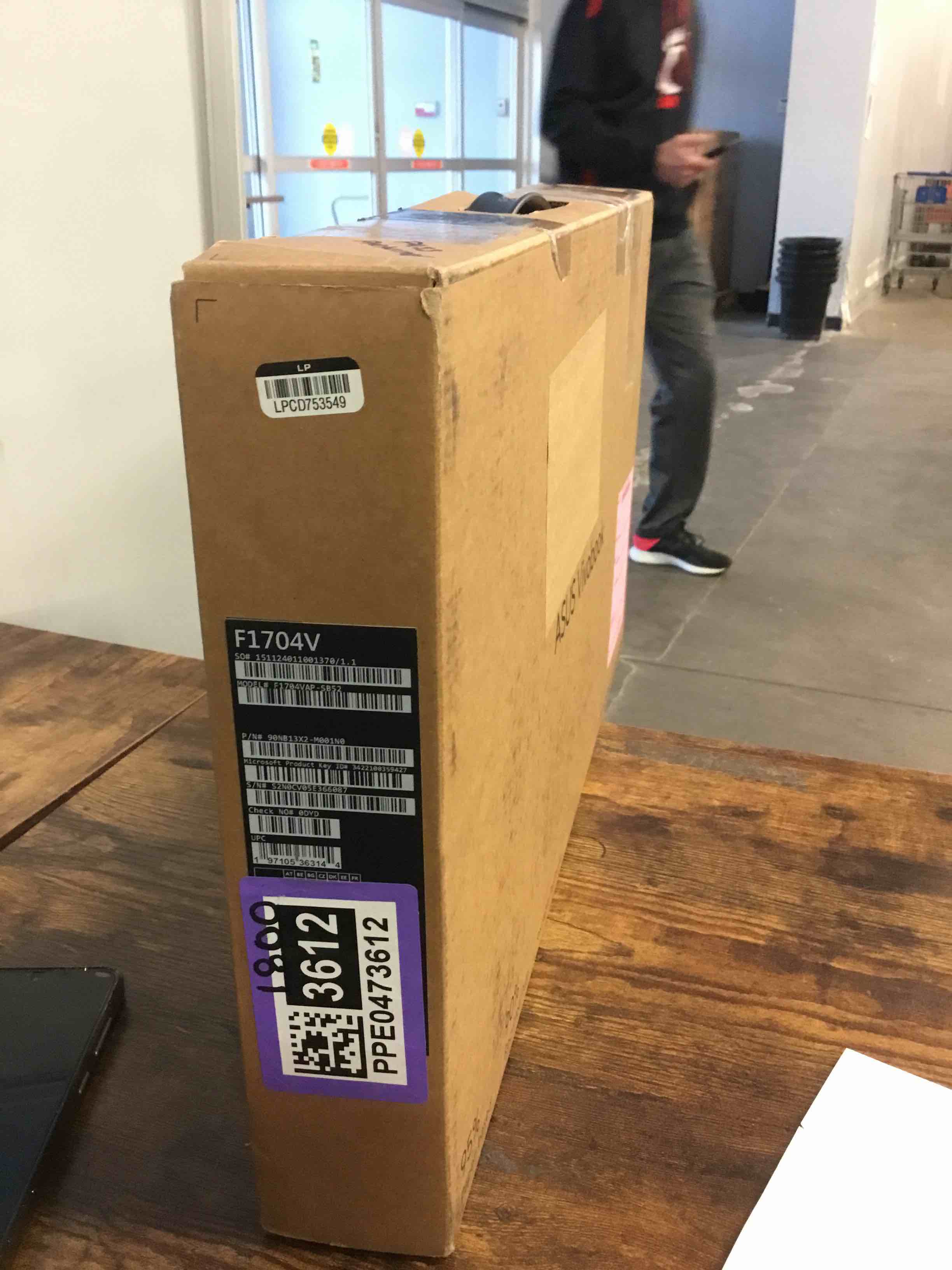 https://s3.amazonaws.com/lotting-images-prod/bidfta/PPE0473612_1731618603911.jpeg