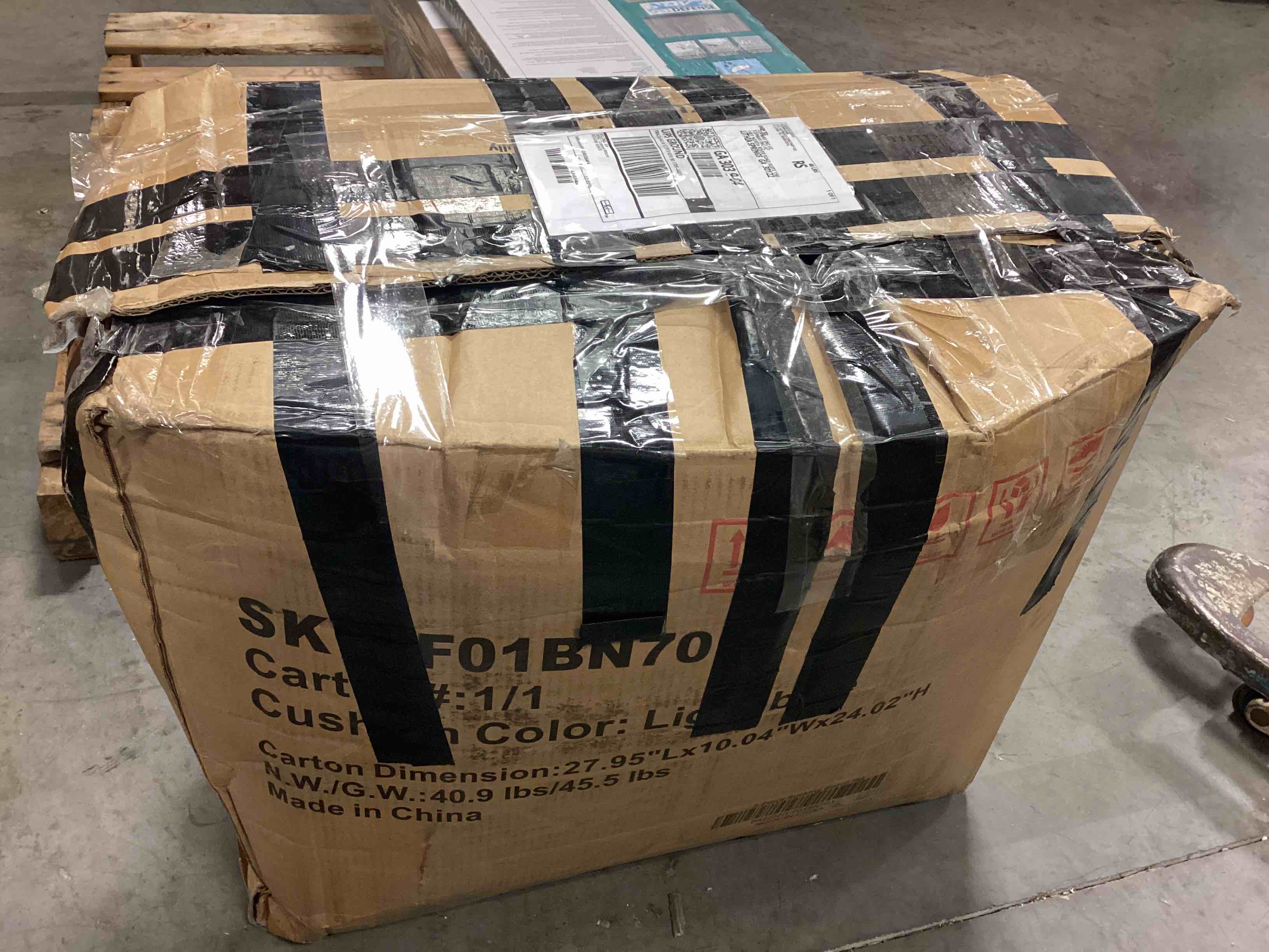 https://s3.amazonaws.com/lotting-images-prod/bidfta/PPE0474991_1729182166409.jpeg