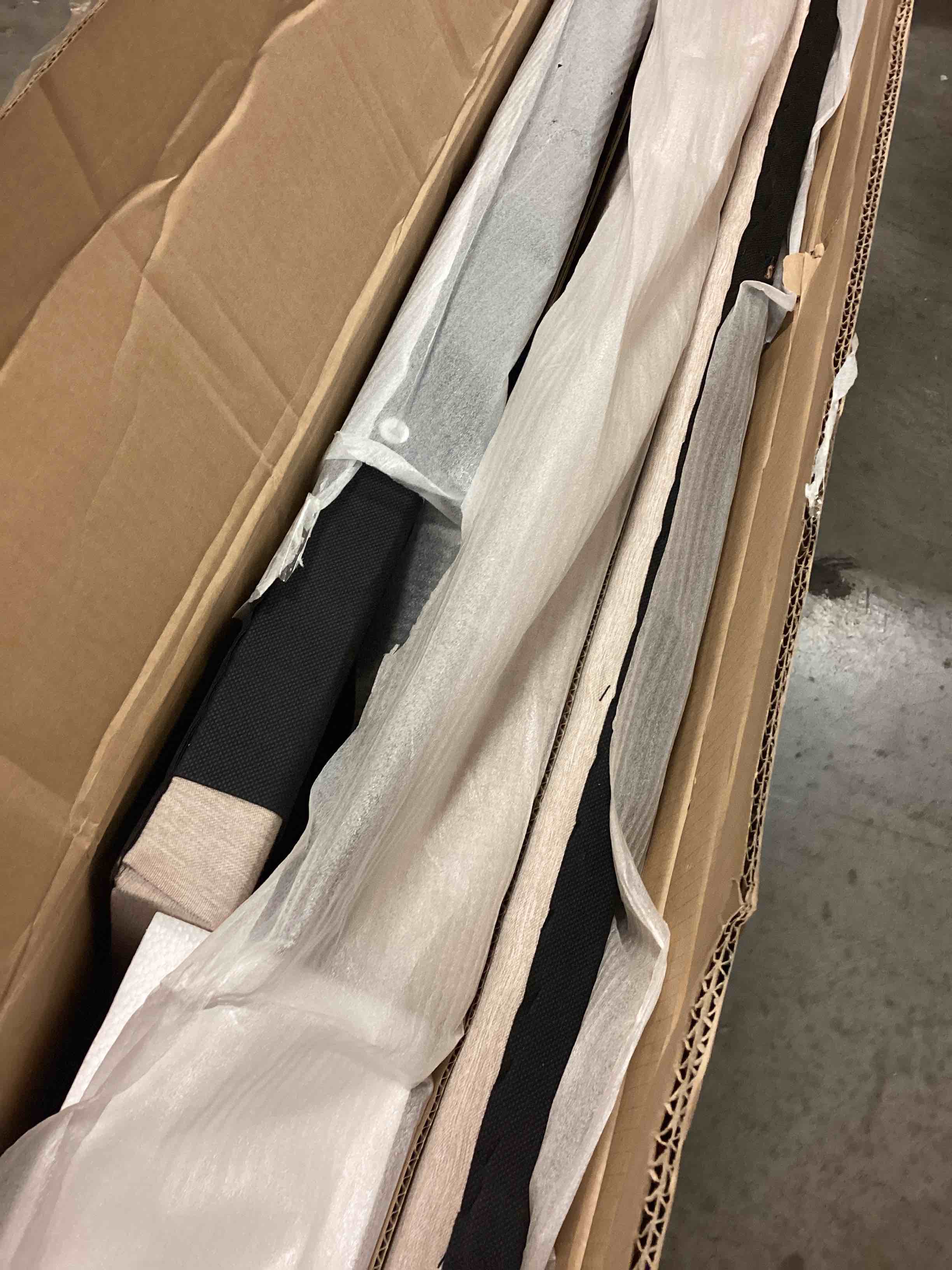 https://s3.amazonaws.com/lotting-images-prod/bidfta/PPE0475004_1729185915939.jpeg