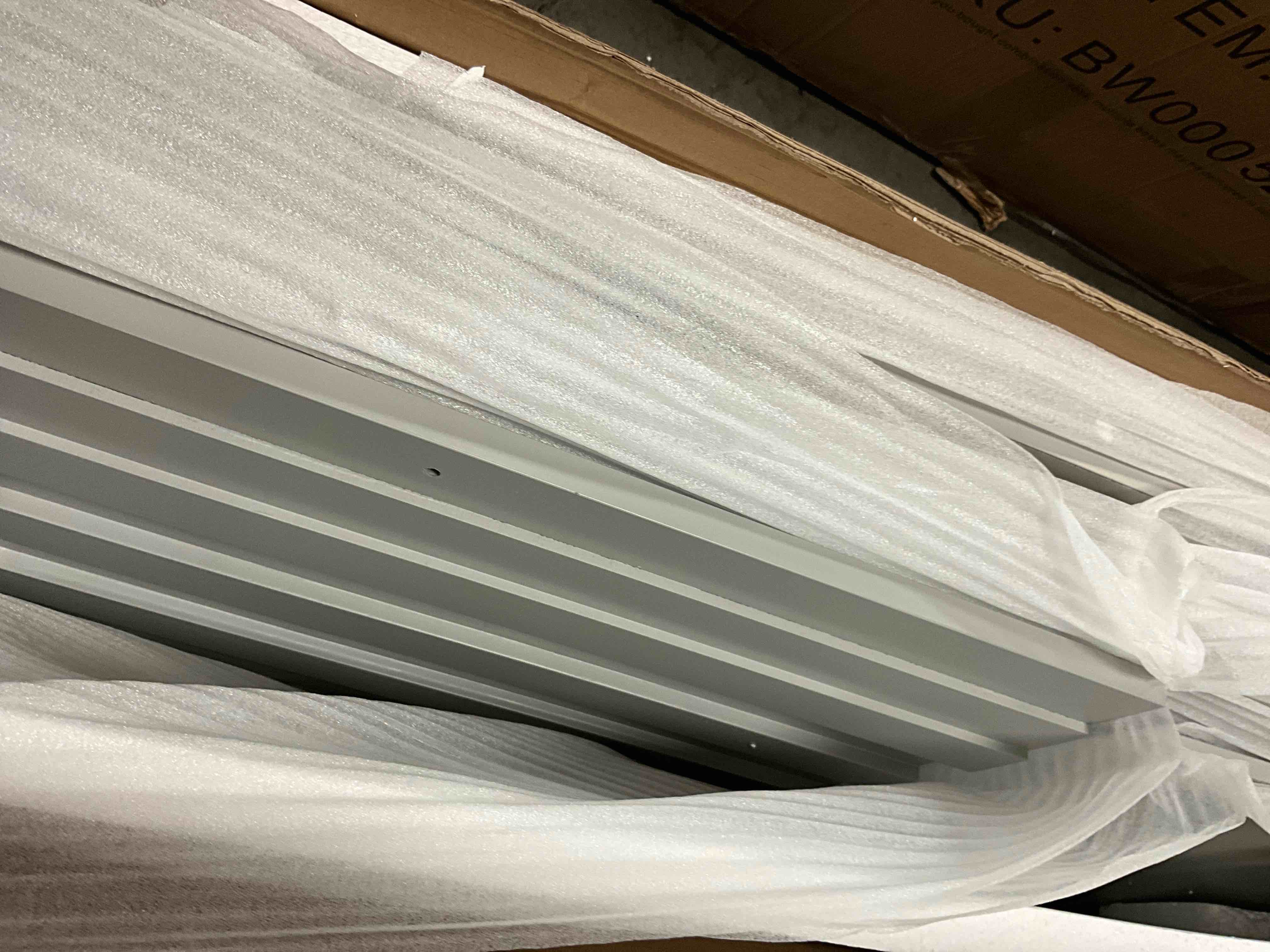 https://s3.amazonaws.com/lotting-images-prod/bidfta/PPE0475009_1729188460222.jpeg