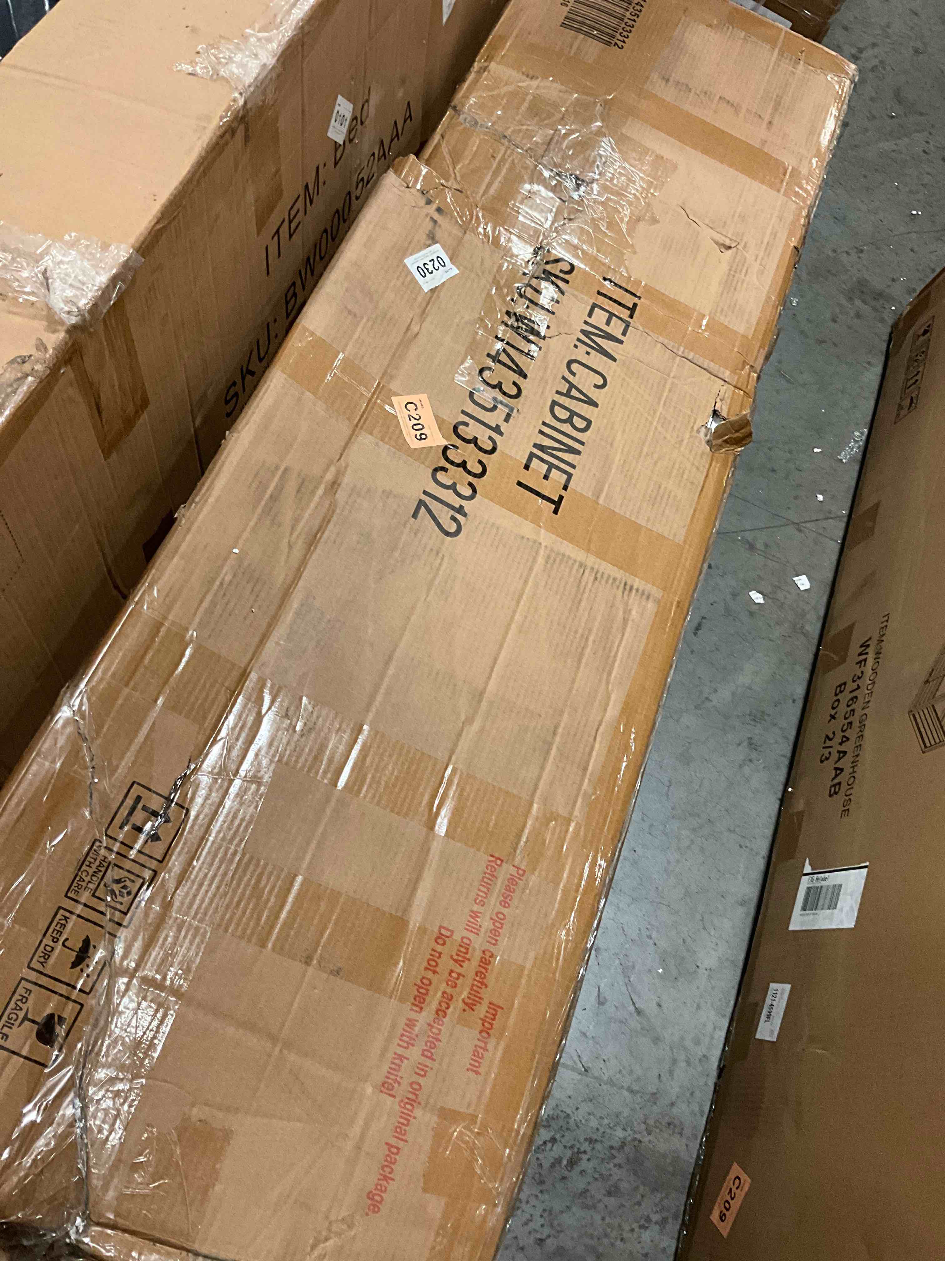 https://s3.amazonaws.com/lotting-images-prod/bidfta/PPE0475009_1729188468217.jpeg