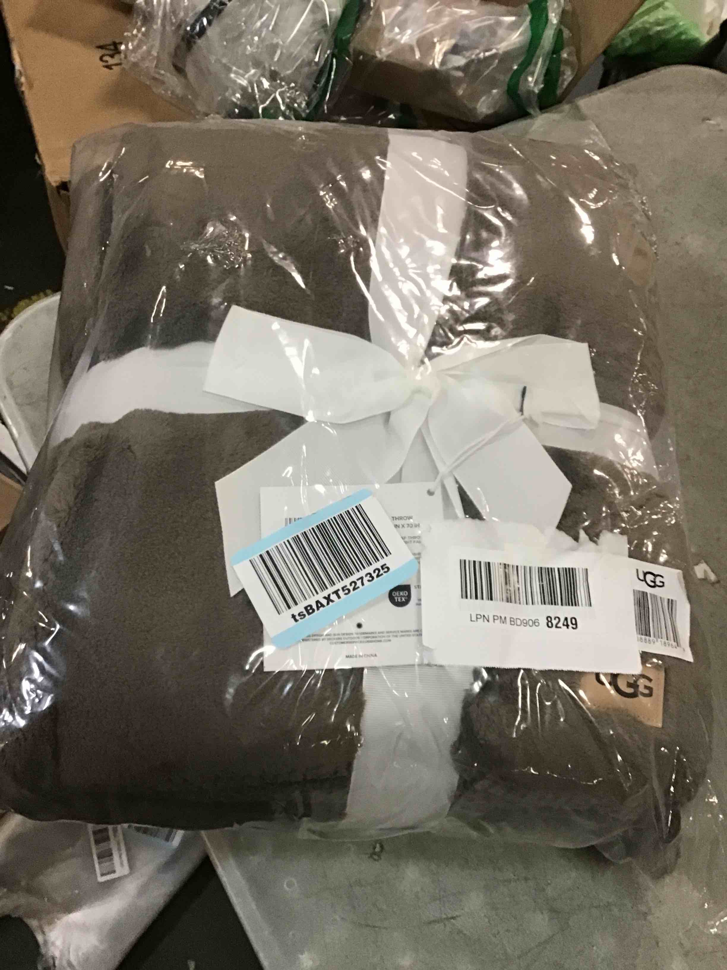 https://s3.amazonaws.com/lotting-images-prod/bidfta/PPE0476213_1731735856190.jpeg
