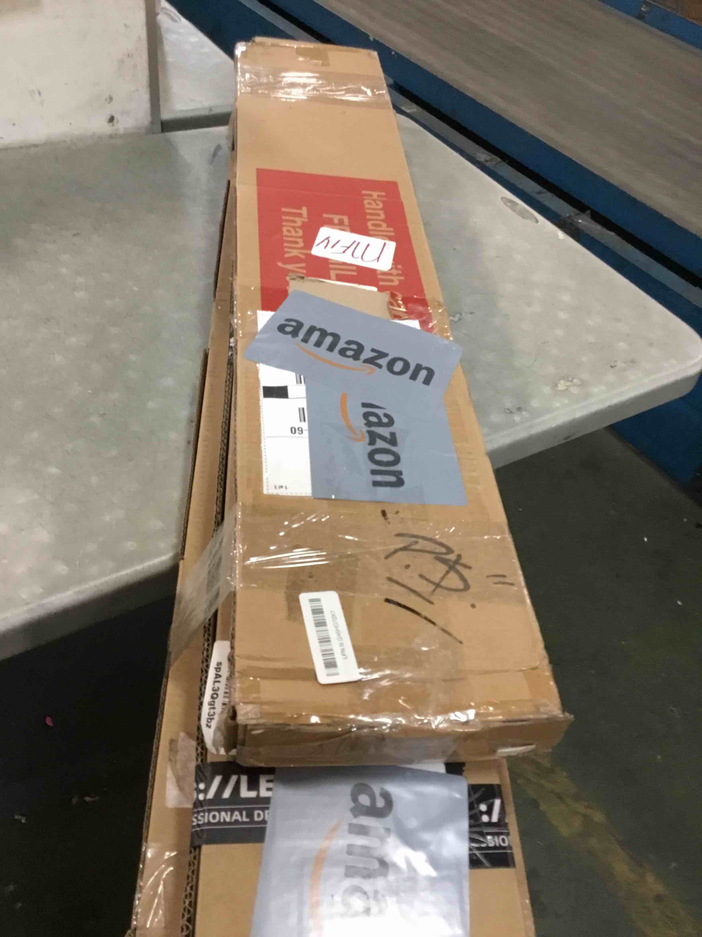 https://s3.amazonaws.com/lotting-images-prod/bidfta/PPE0477892_1730351210947.jpeg