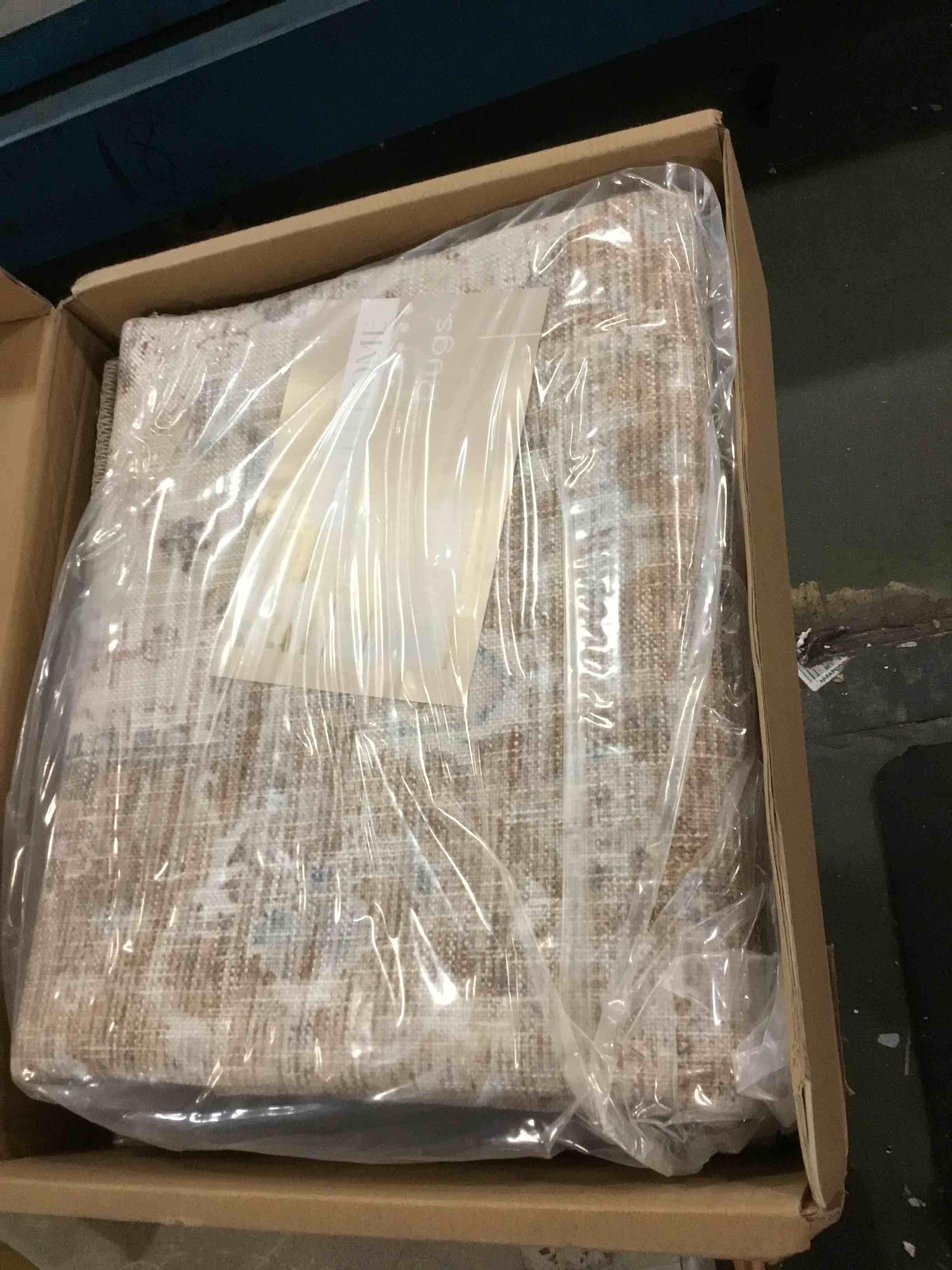 https://s3.amazonaws.com/lotting-images-prod/bidfta/PPE0478656_1731130821402.jpeg