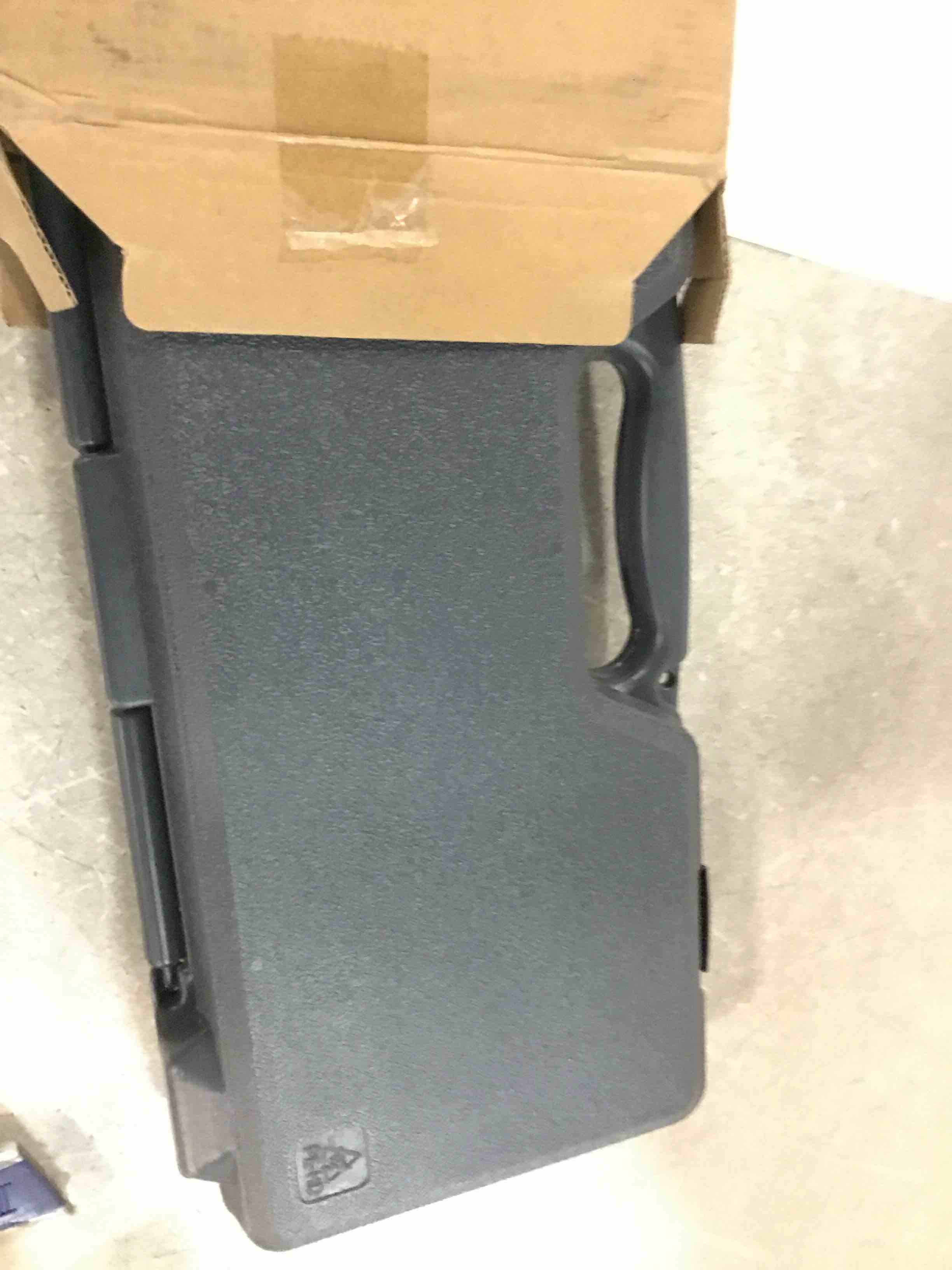 https://s3.amazonaws.com/lotting-images-prod/bidfta/PPE0479124_1730853050218.jpeg