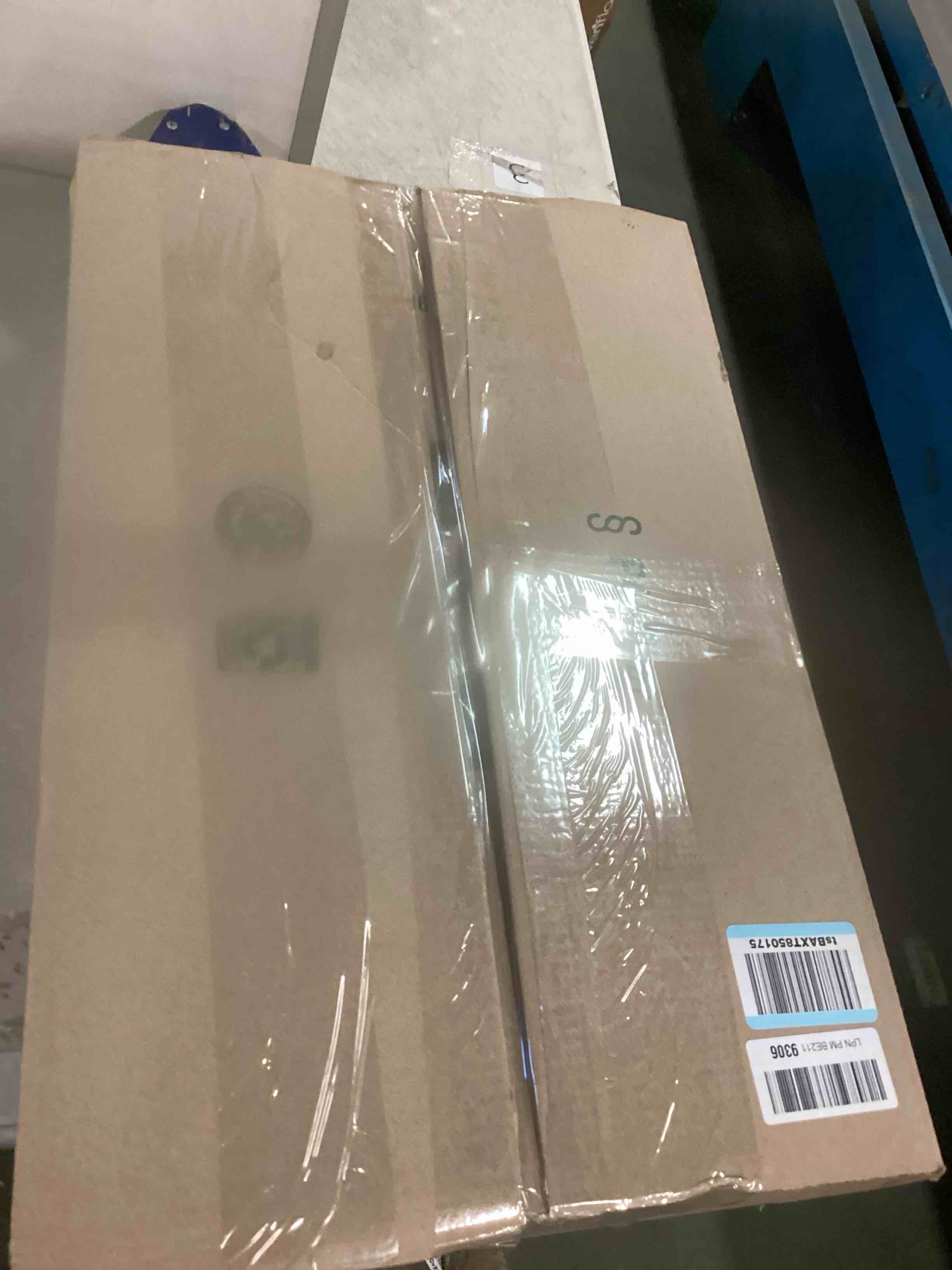 https://s3.amazonaws.com/lotting-images-prod/bidfta/PPE0479637_1730498449221.jpeg