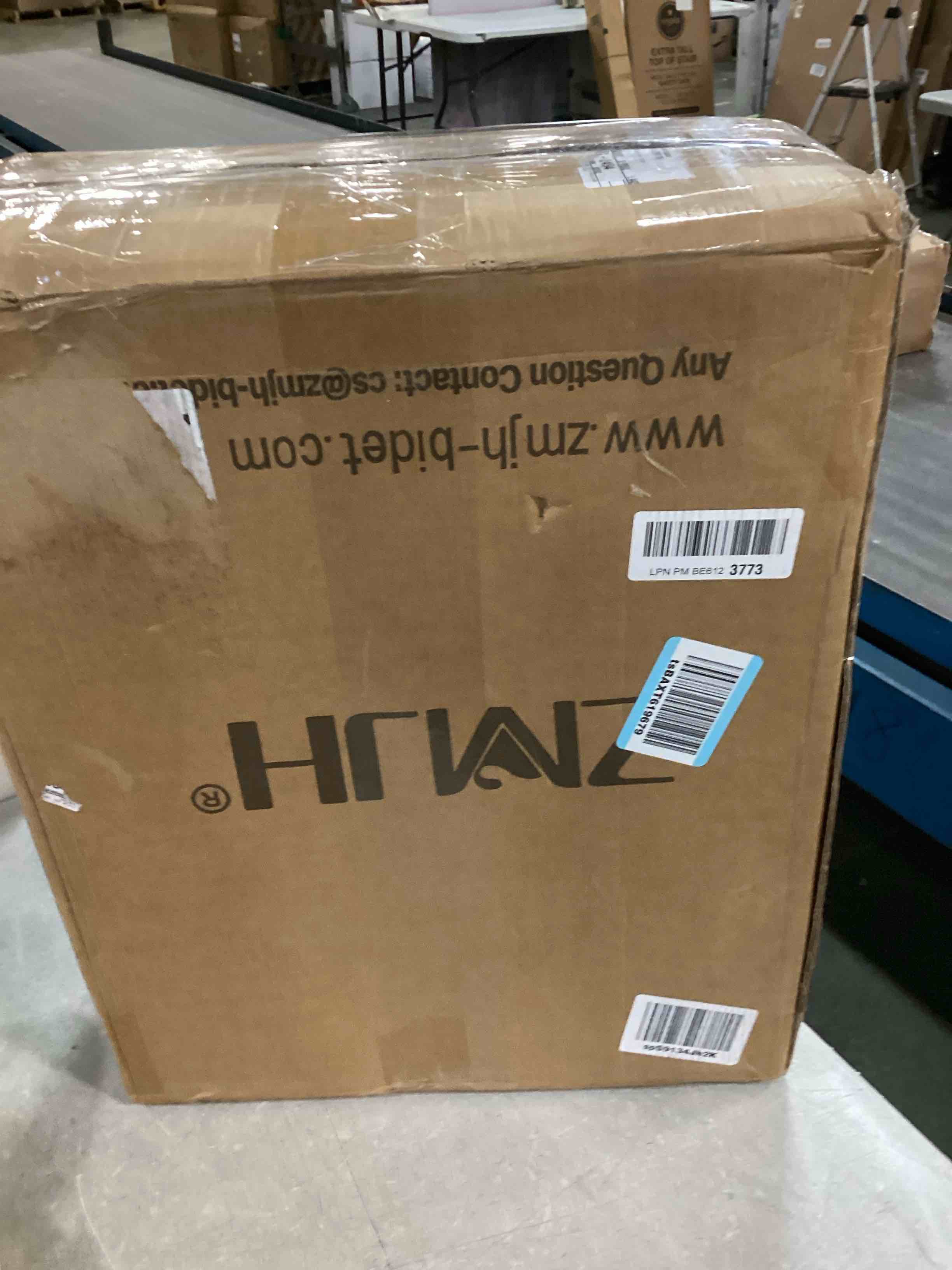 https://s3.amazonaws.com/lotting-images-prod/bidfta/PPE0479637_1730498556108.jpeg