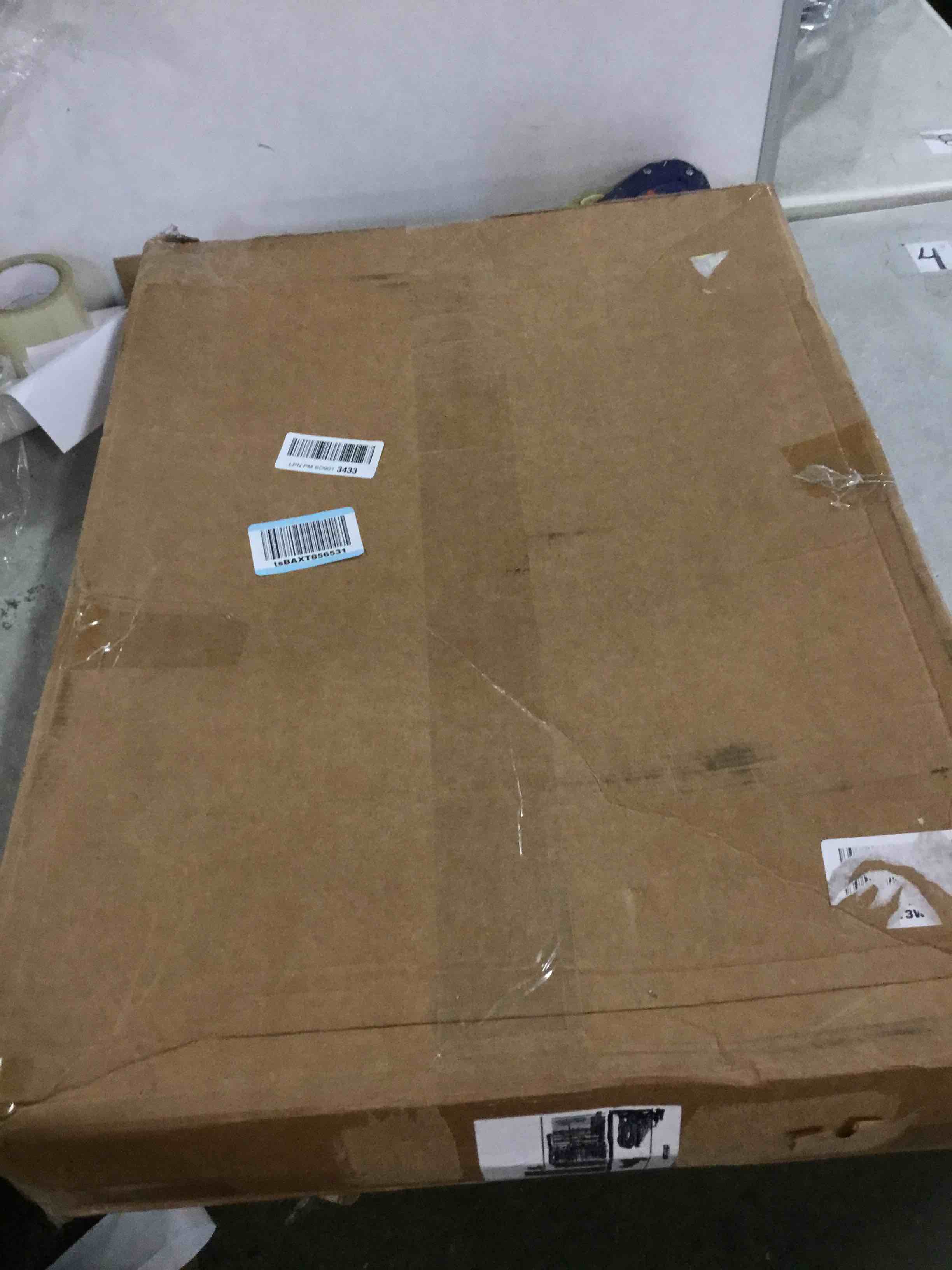https://s3.amazonaws.com/lotting-images-prod/bidfta/PPE0479770_1730426810034.jpeg