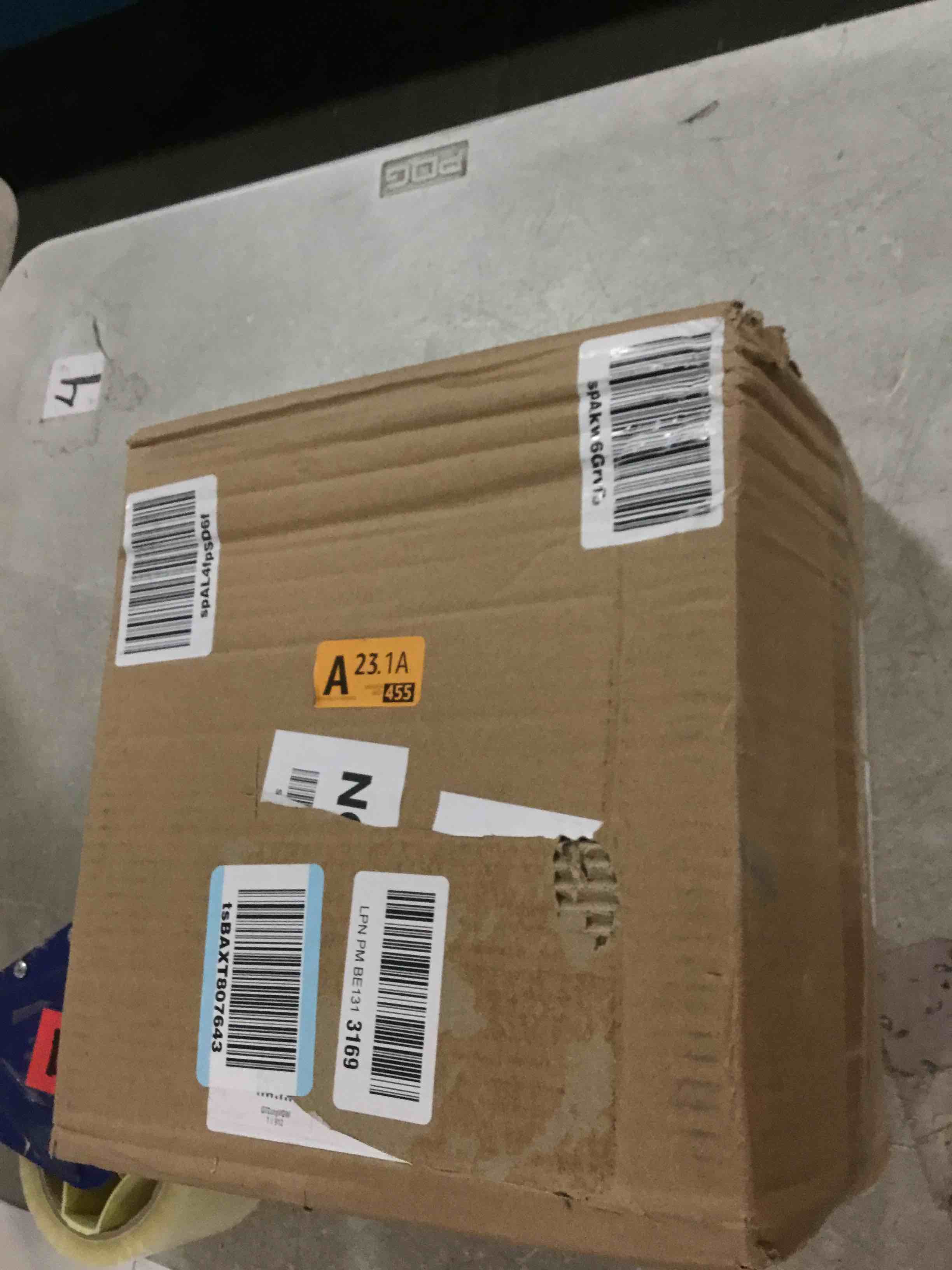https://s3.amazonaws.com/lotting-images-prod/bidfta/PPE0479892_1730409987938.jpeg