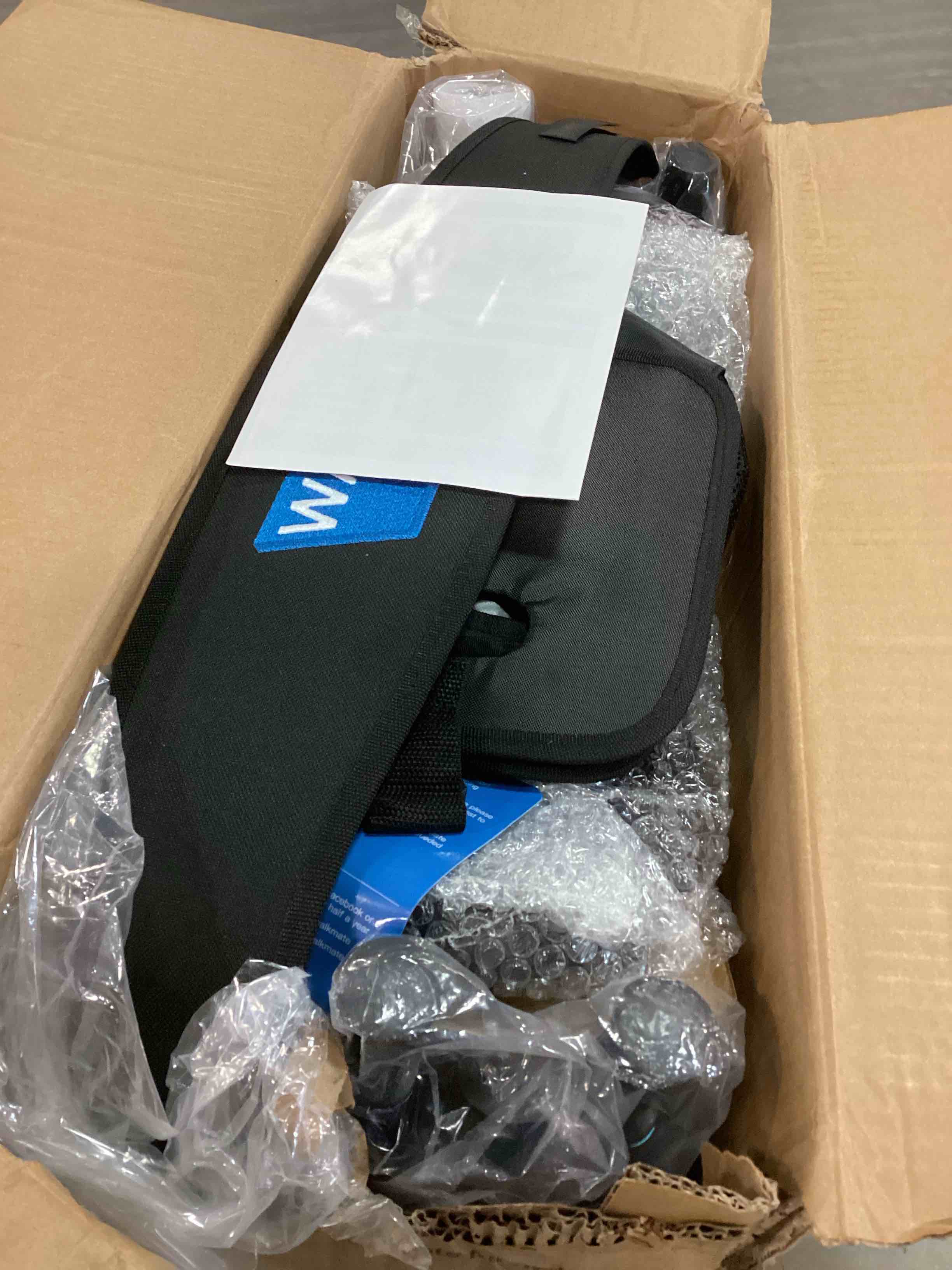 https://s3.amazonaws.com/lotting-images-prod/bidfta/PPE0481028_1729856713189.jpeg