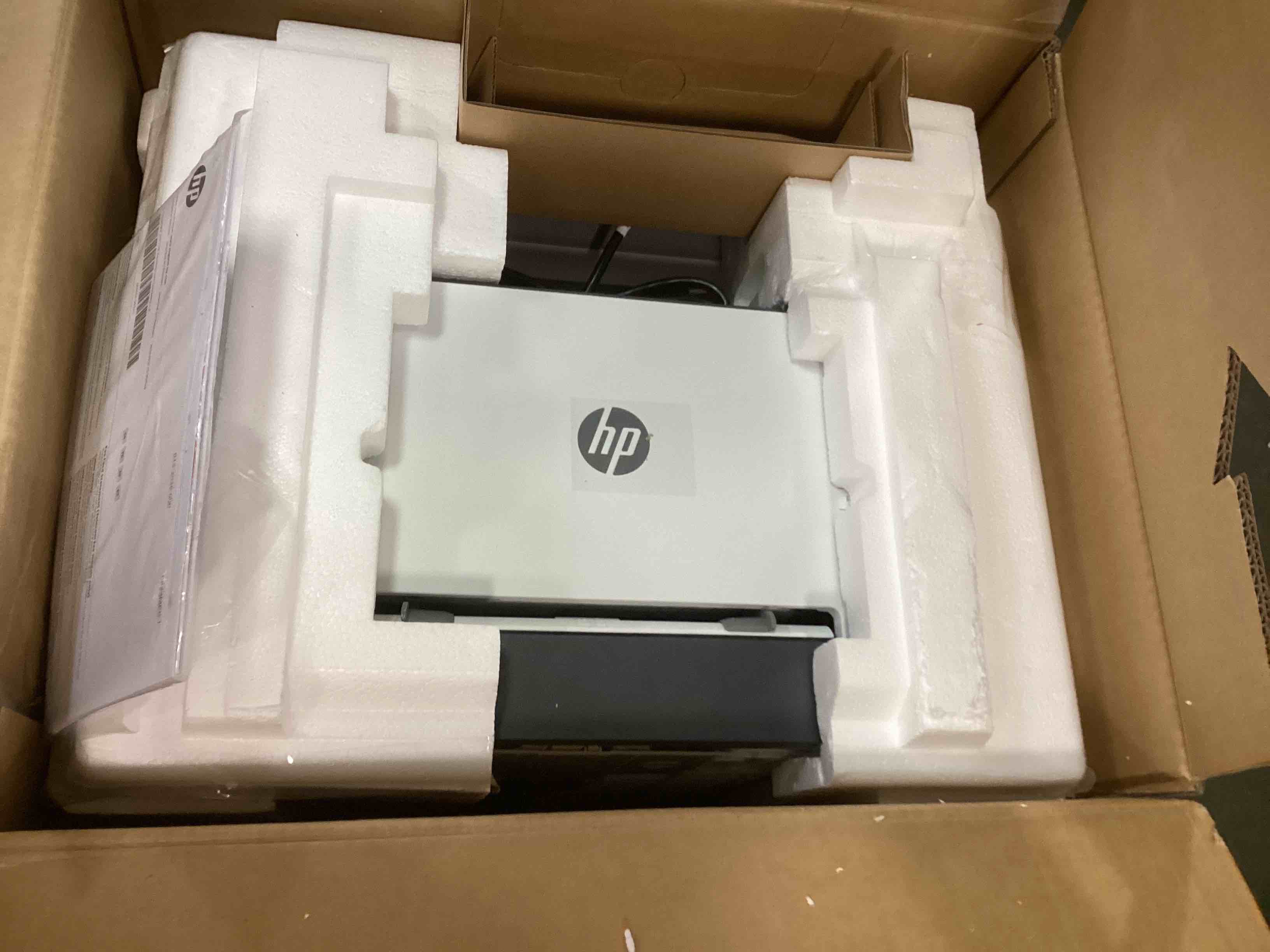 https://s3.amazonaws.com/lotting-images-prod/bidfta/PPE0481079_1729792287178.jpeg