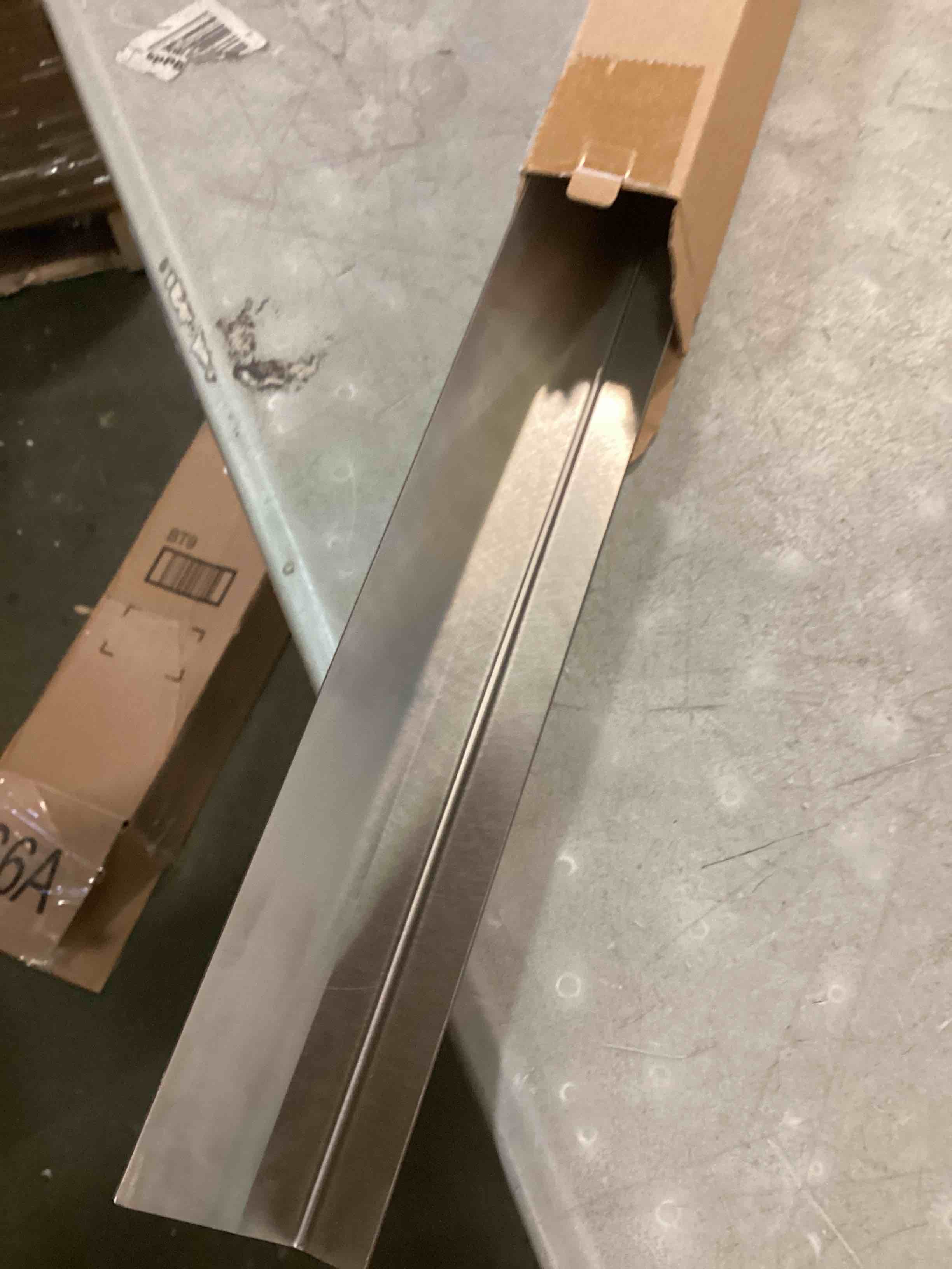 https://s3.amazonaws.com/lotting-images-prod/bidfta/PPE0481126_1729784482250.jpeg