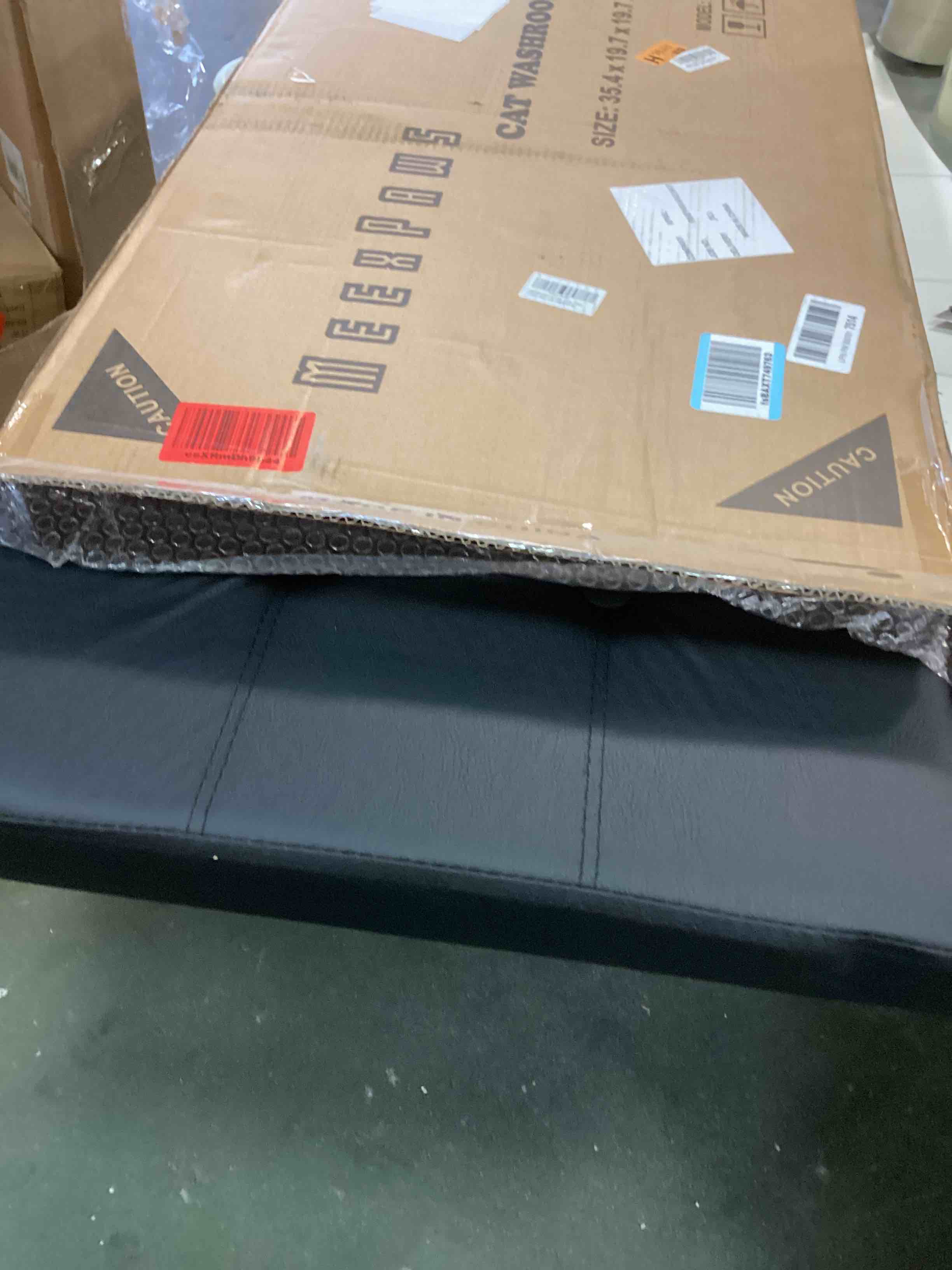 https://s3.amazonaws.com/lotting-images-prod/bidfta/PPE0481151_1729777765254.jpeg