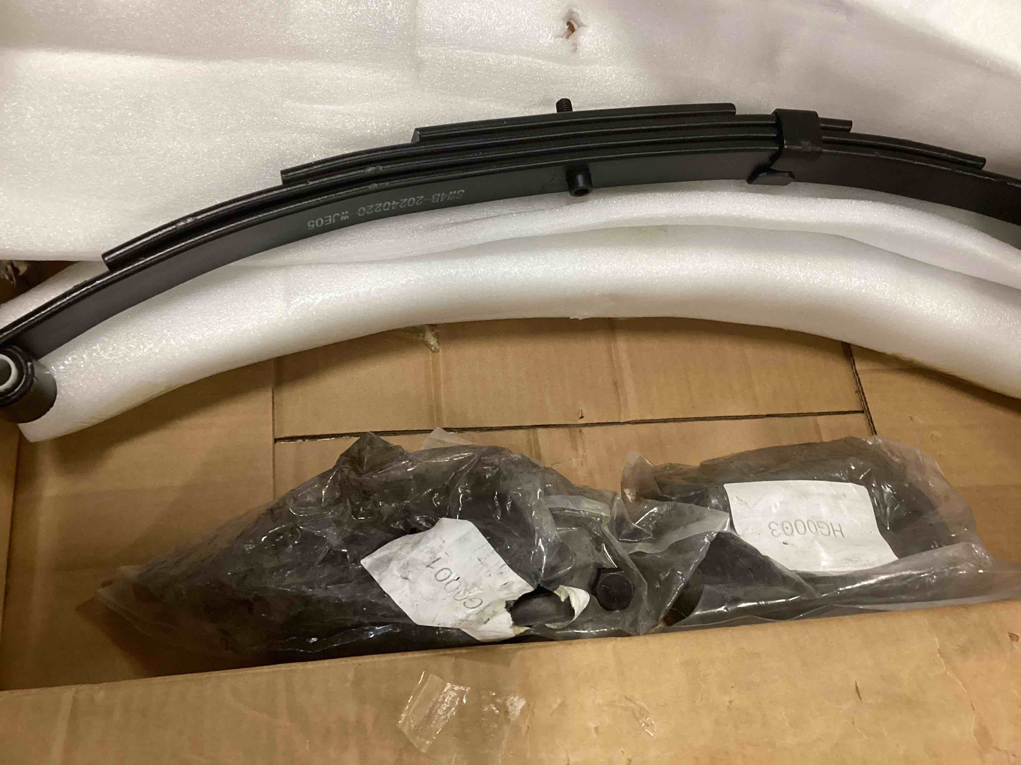 https://s3.amazonaws.com/lotting-images-prod/bidfta/PPE0481847_1729256092416.jpeg