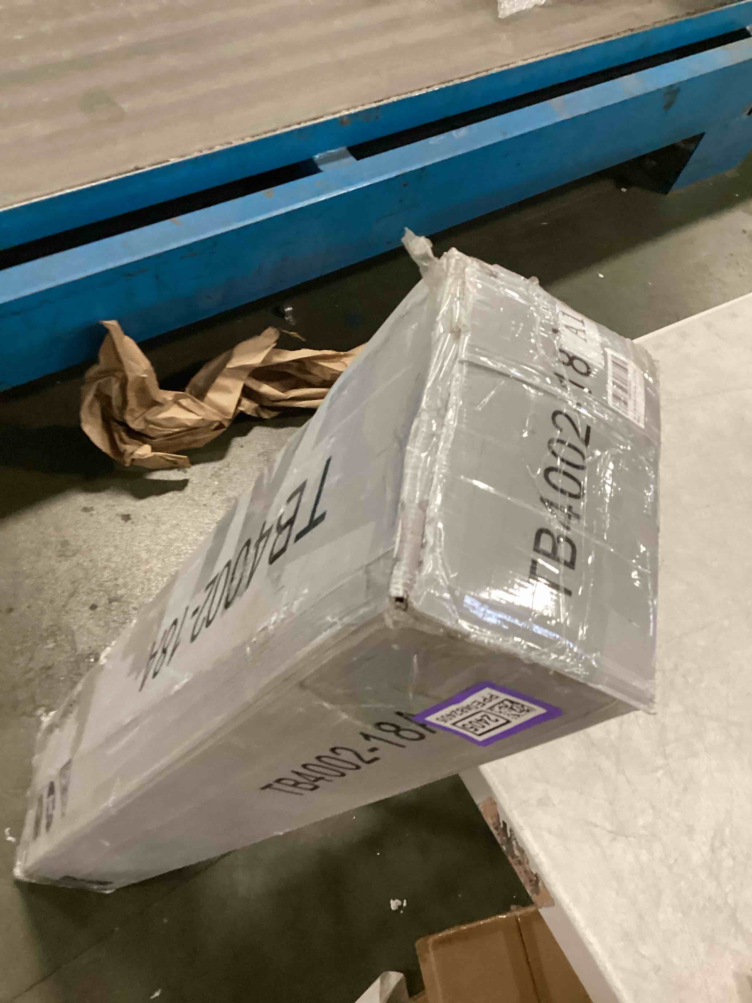 https://s3.amazonaws.com/lotting-images-prod/bidfta/PPE0482405_1730390371104.jpeg