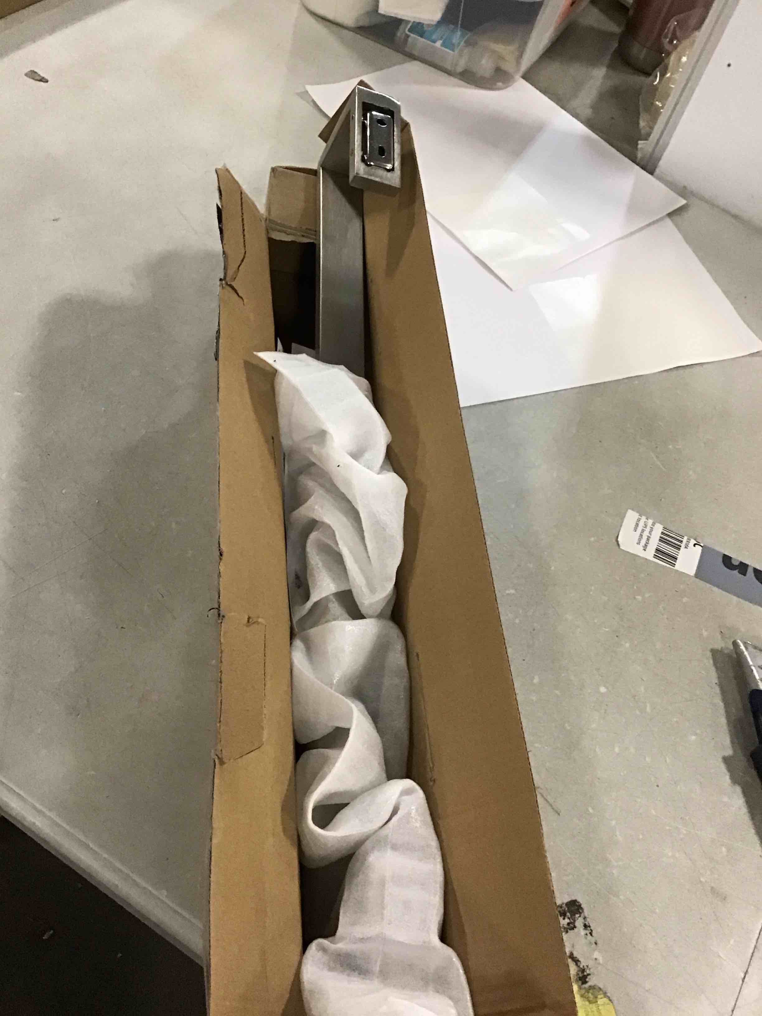 https://s3.amazonaws.com/lotting-images-prod/bidfta/PPE0483396_1729772057897.jpeg