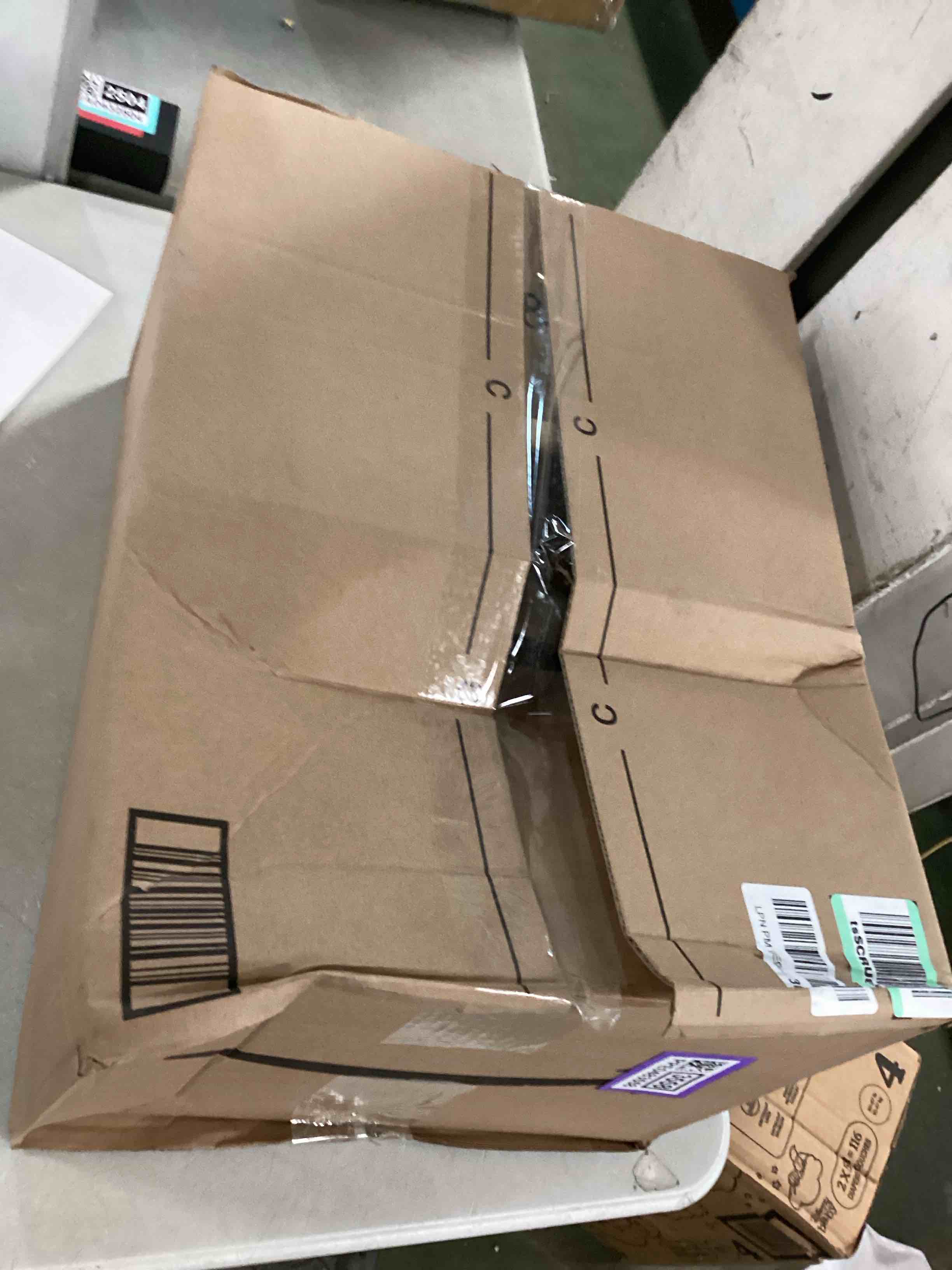 https://s3.amazonaws.com/lotting-images-prod/bidfta/PPE0483558_1730119415025.jpeg