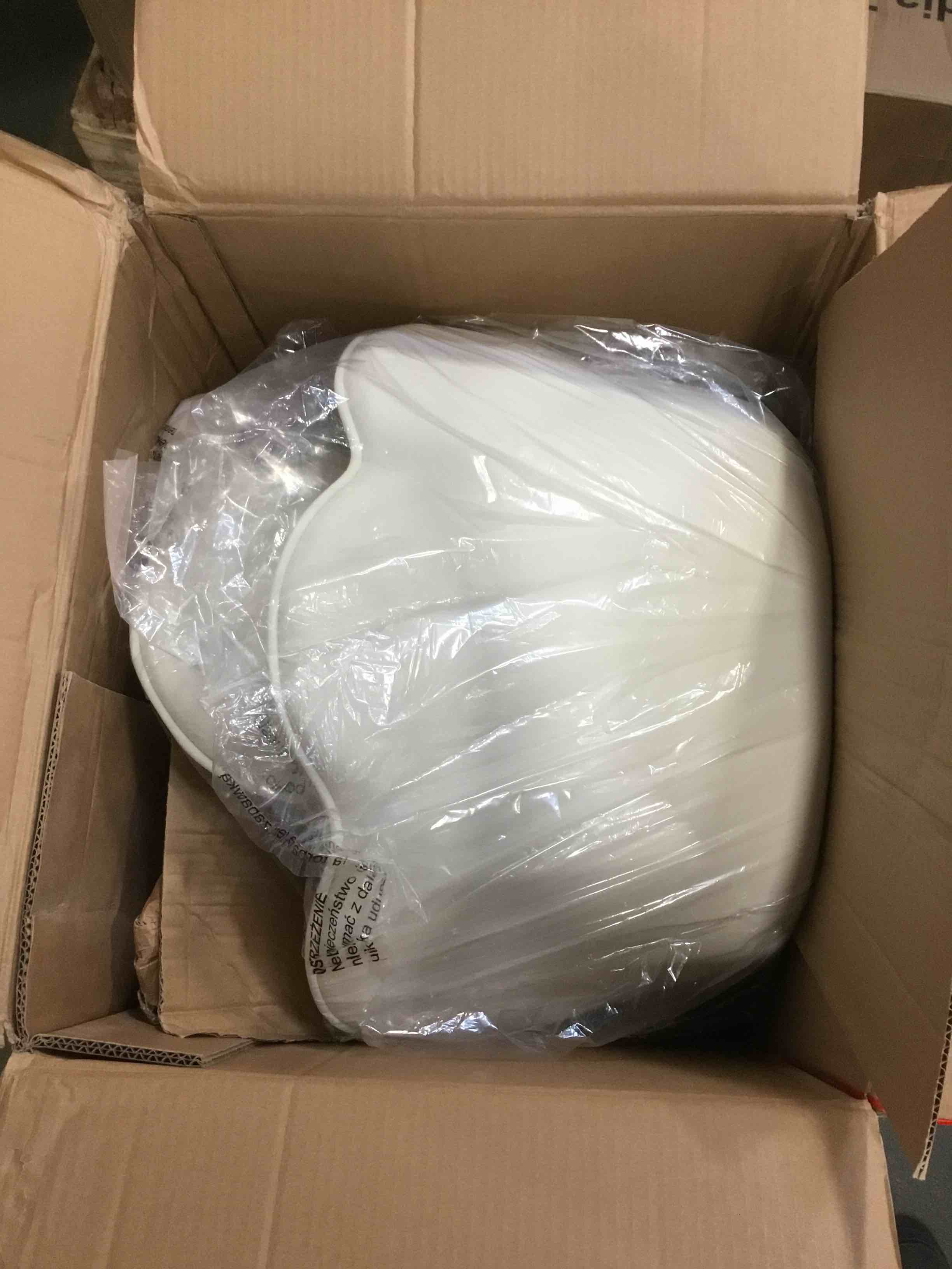 https://s3.amazonaws.com/lotting-images-prod/bidfta/PPE0484588_1730296404613.jpeg