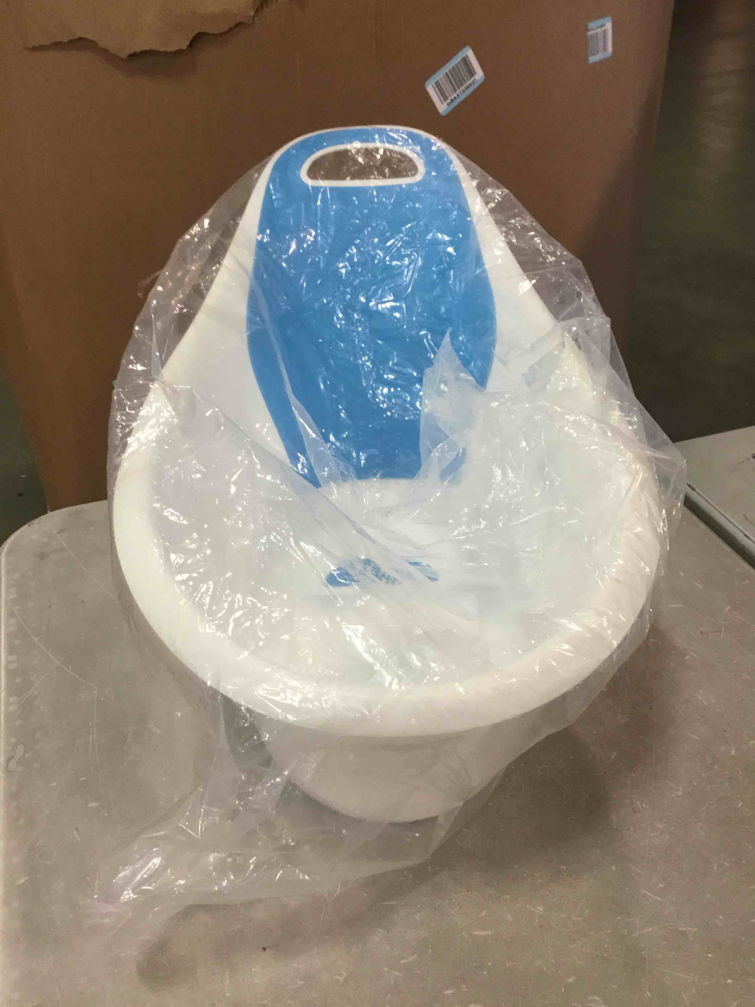 https://s3.amazonaws.com/lotting-images-prod/bidfta/PPE0485004_1729871882841.jpeg