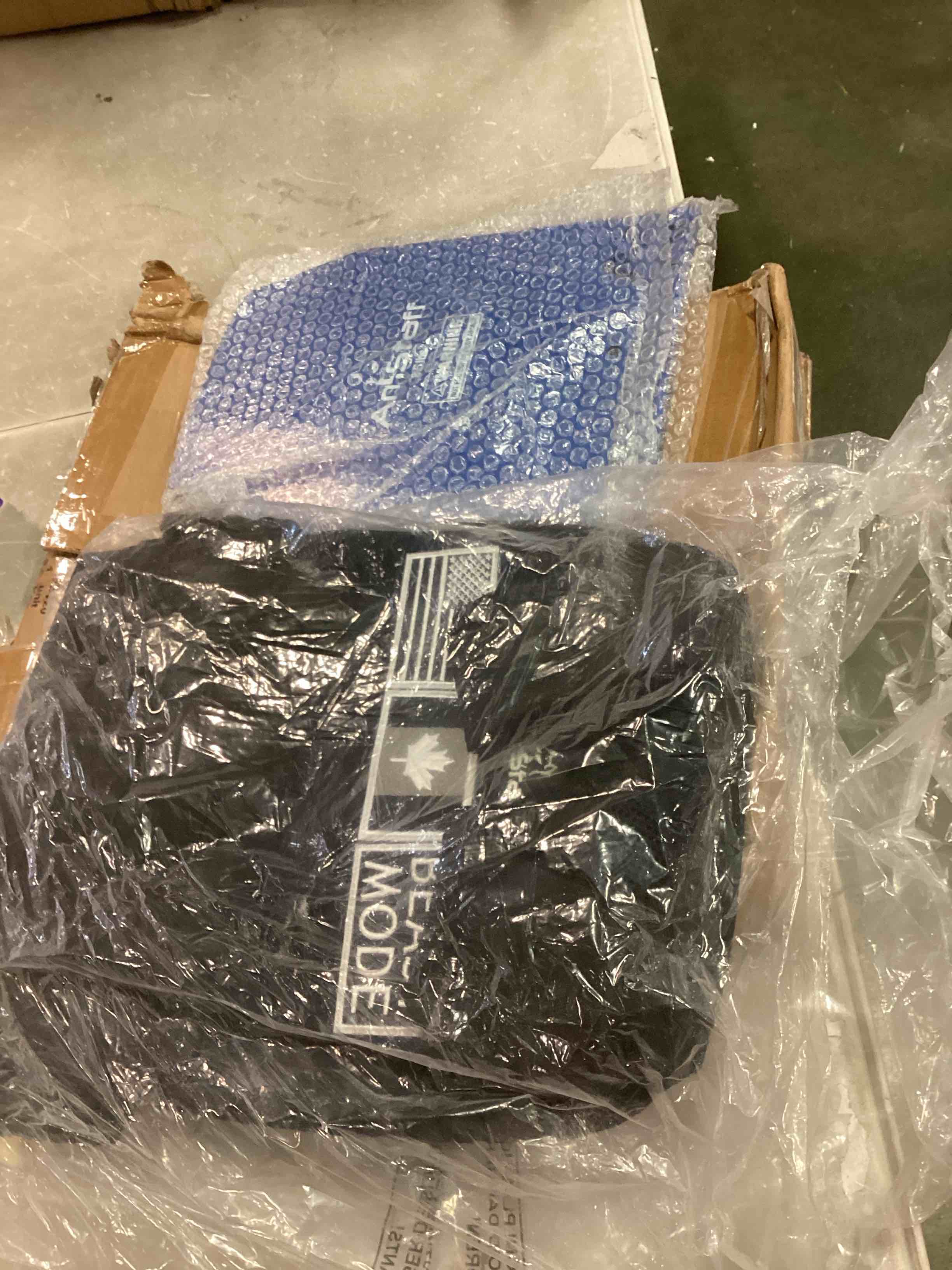 https://s3.amazonaws.com/lotting-images-prod/bidfta/PPE0485508_1729625231422.jpeg