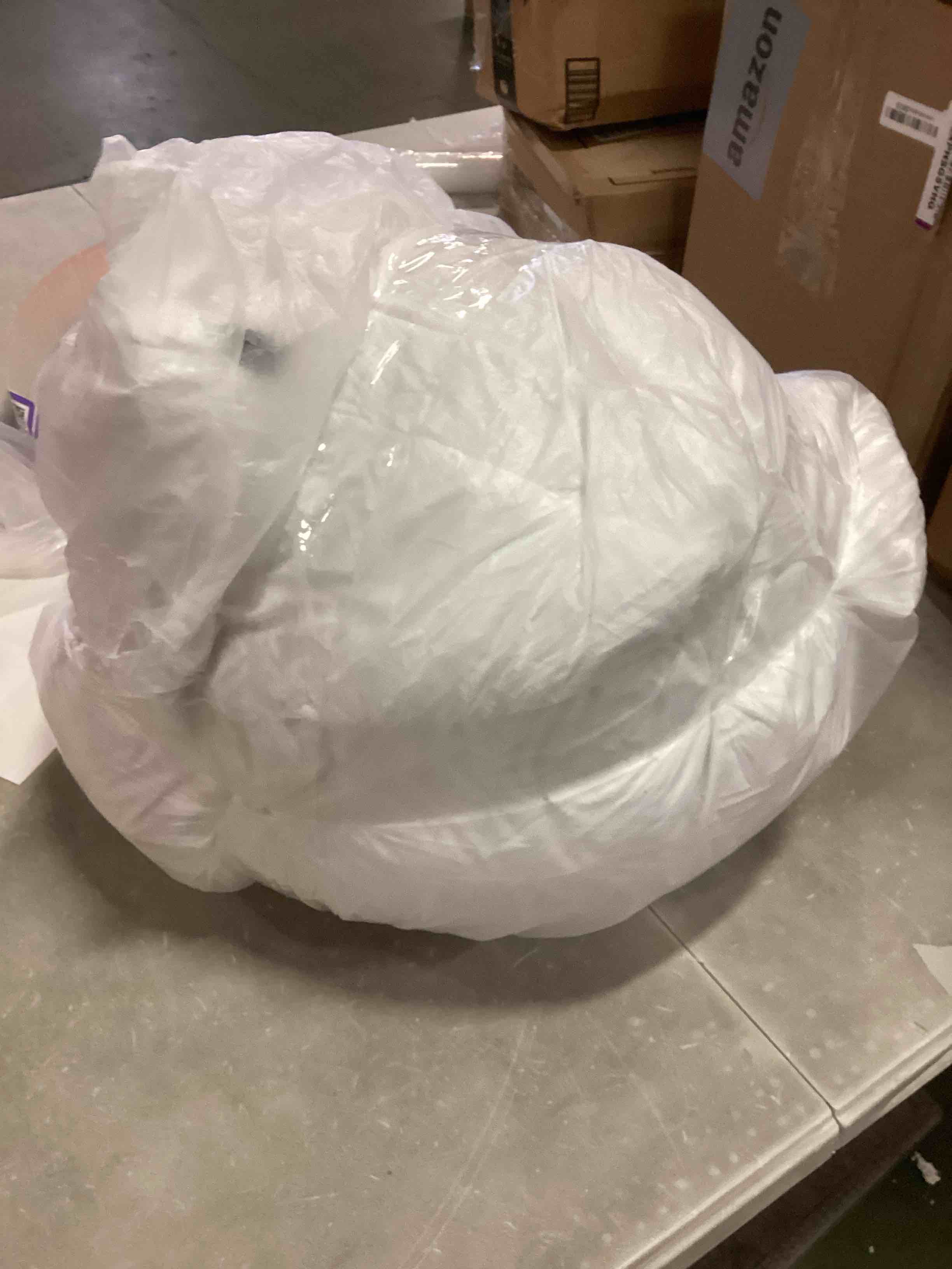 https://s3.amazonaws.com/lotting-images-prod/bidfta/PPE0485509_1729625026015.jpeg