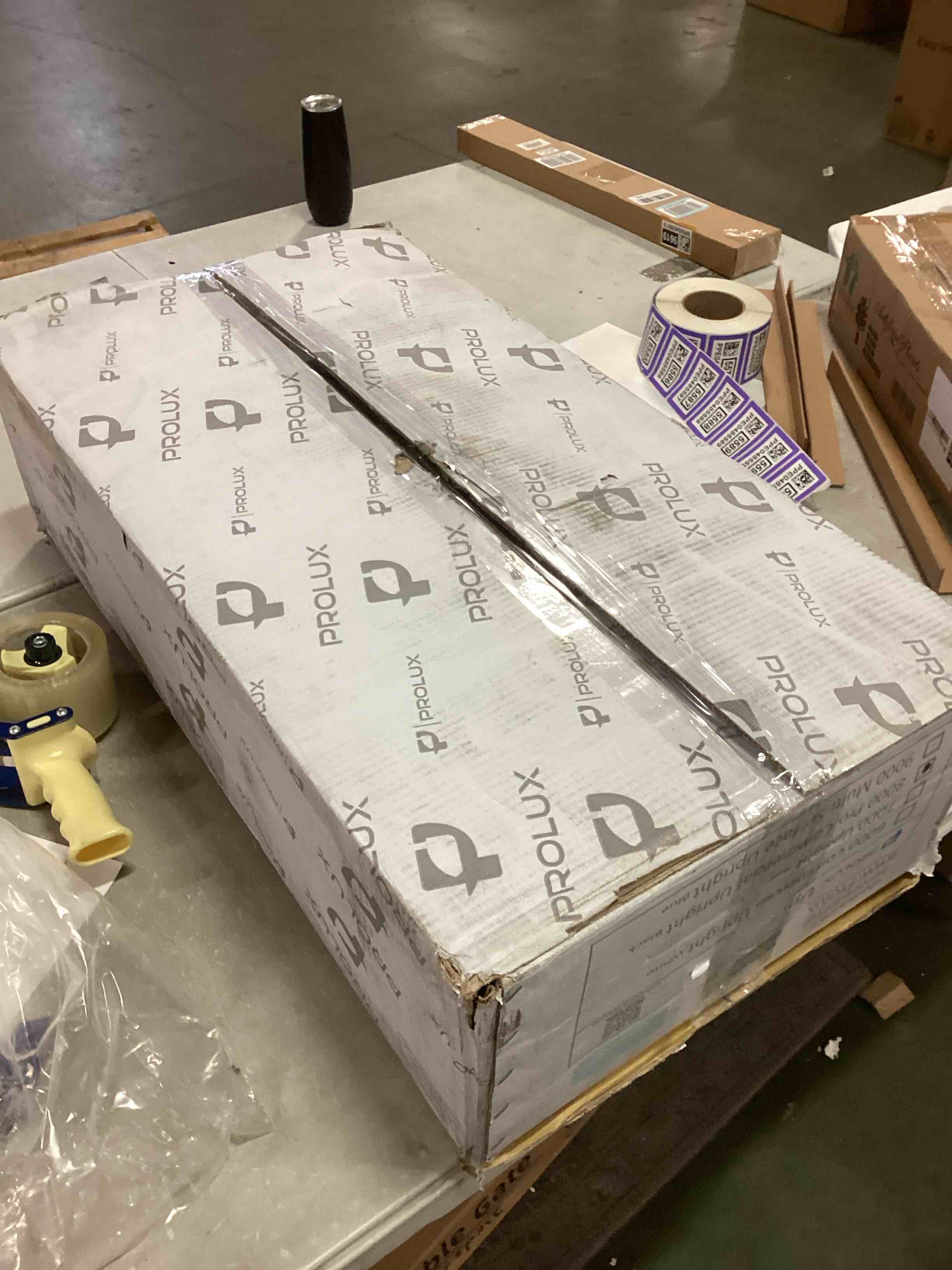 https://s3.amazonaws.com/lotting-images-prod/bidfta/PPE0485591_1729602546821.jpeg