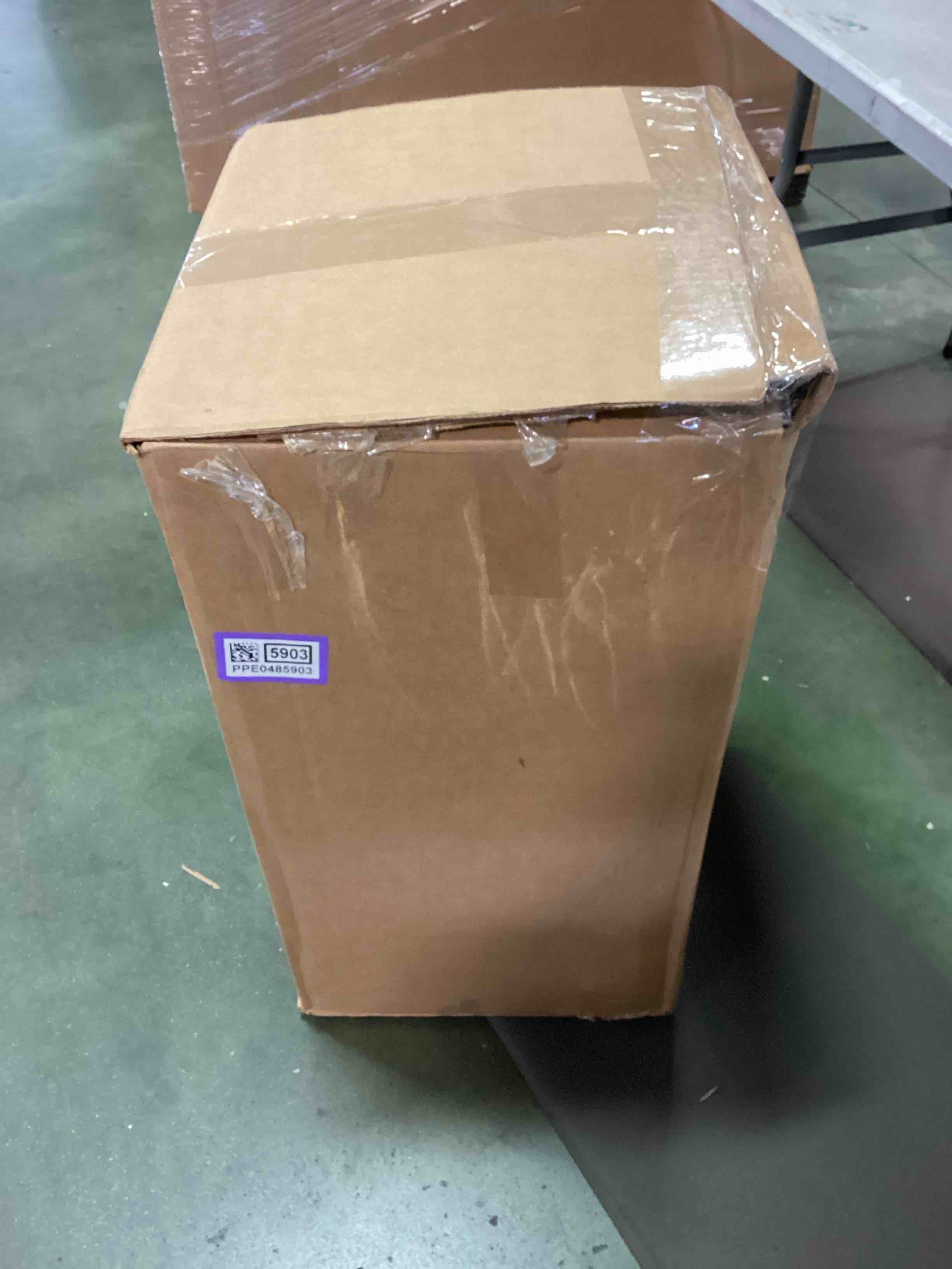 https://s3.amazonaws.com/lotting-images-prod/bidfta/PPE0485903_1729178750864.jpeg