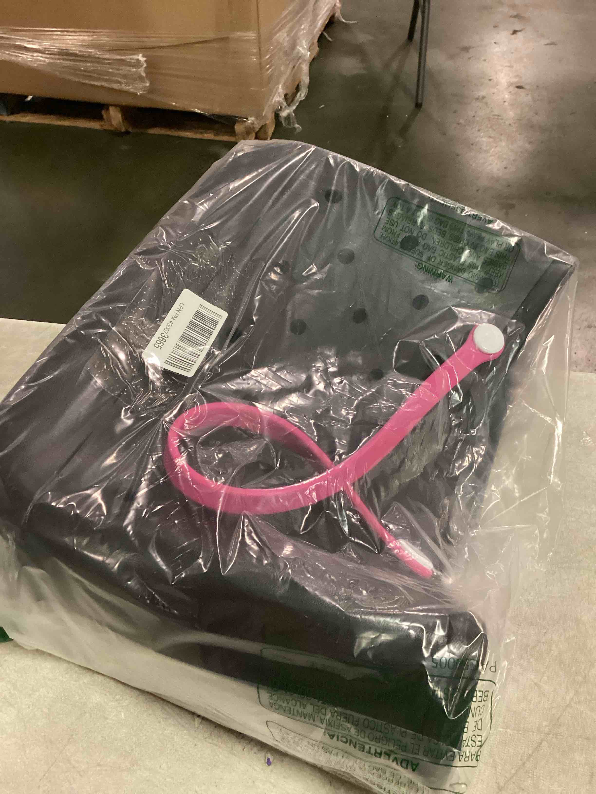 https://s3.amazonaws.com/lotting-images-prod/bidfta/PPE0486487_1731674706029.jpeg