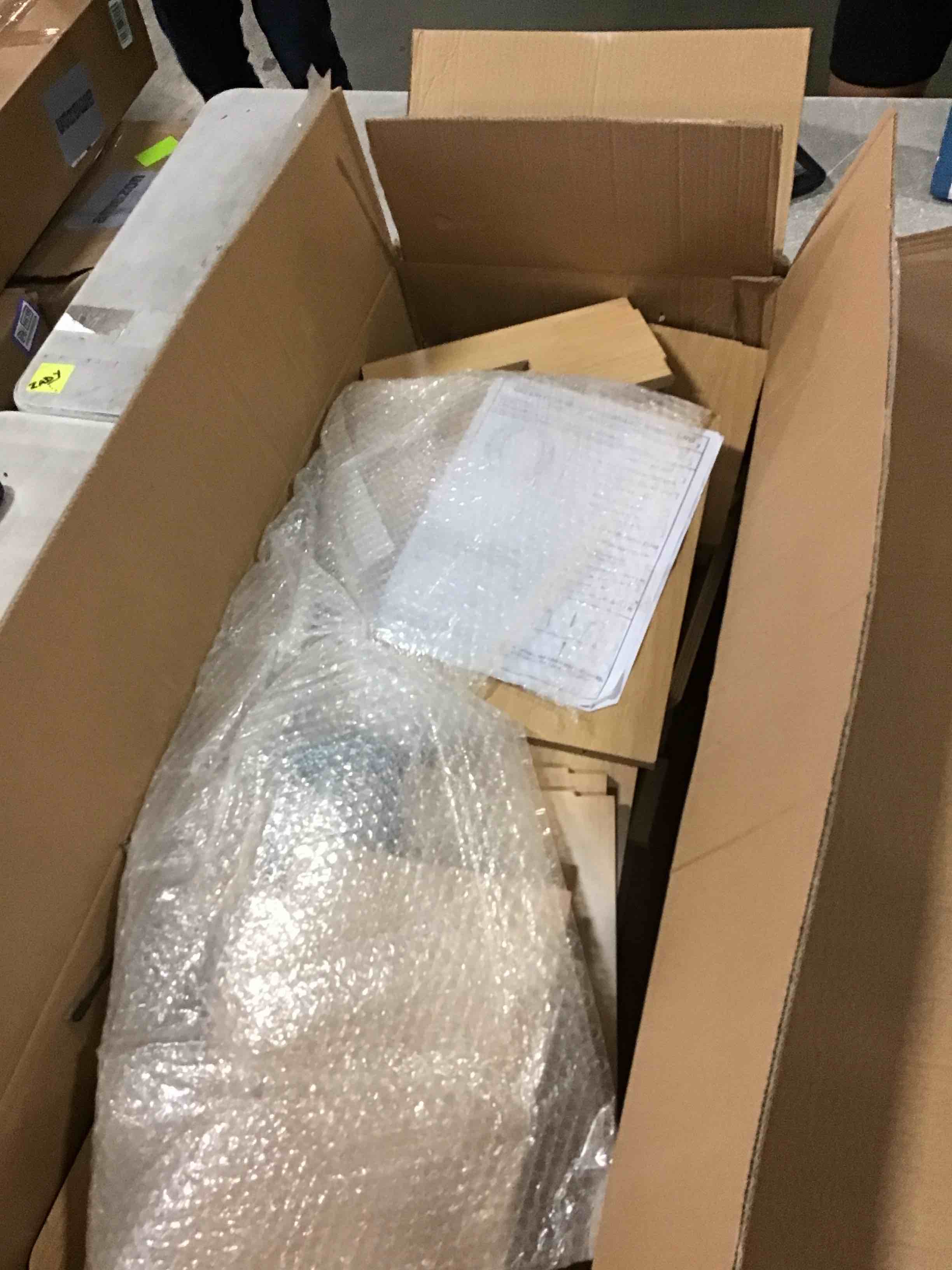 https://s3.amazonaws.com/lotting-images-prod/bidfta/PPE0486637_1730991379985.jpeg