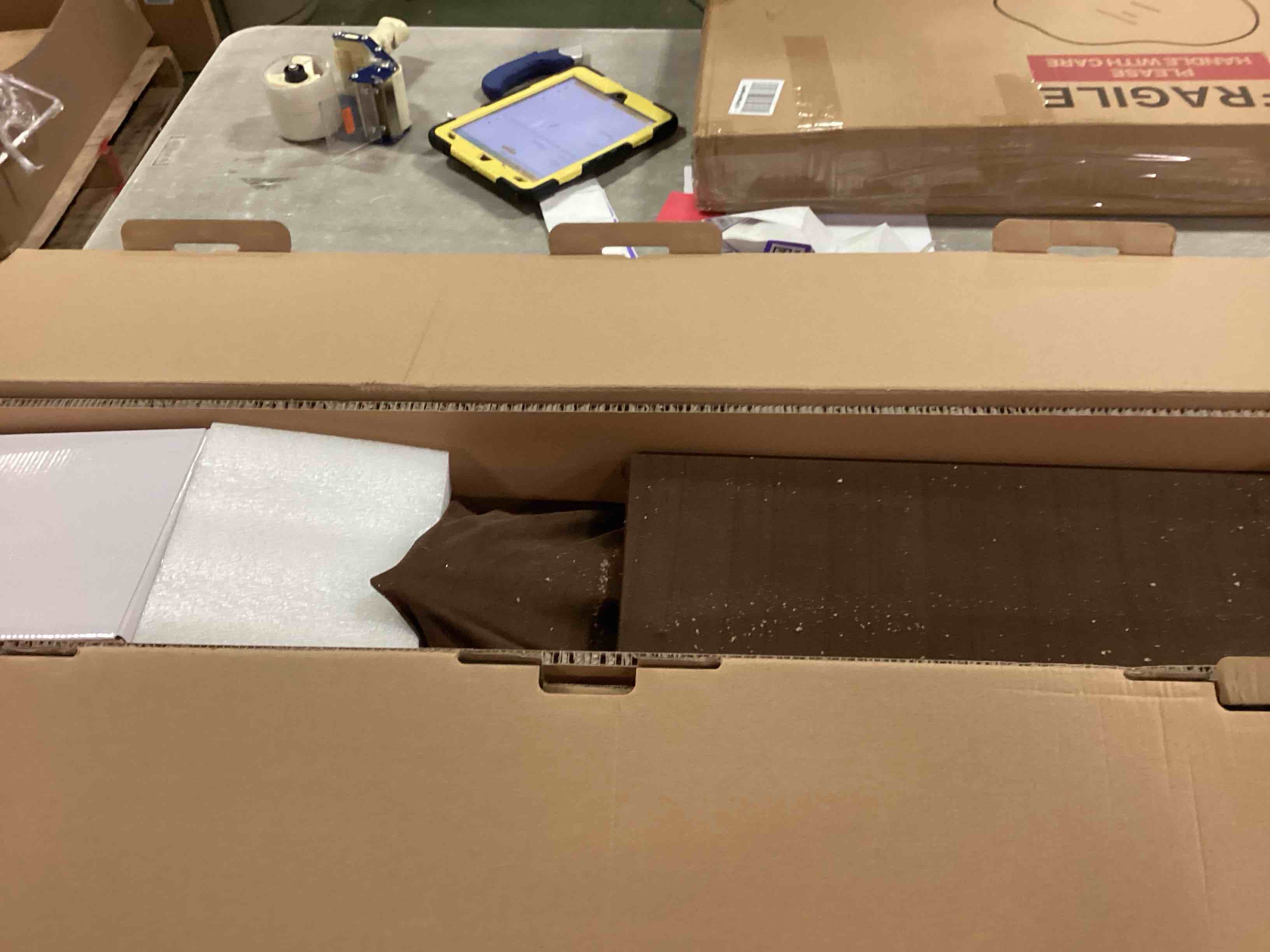 https://s3.amazonaws.com/lotting-images-prod/bidfta/PPE0487150_1730748022645.jpeg