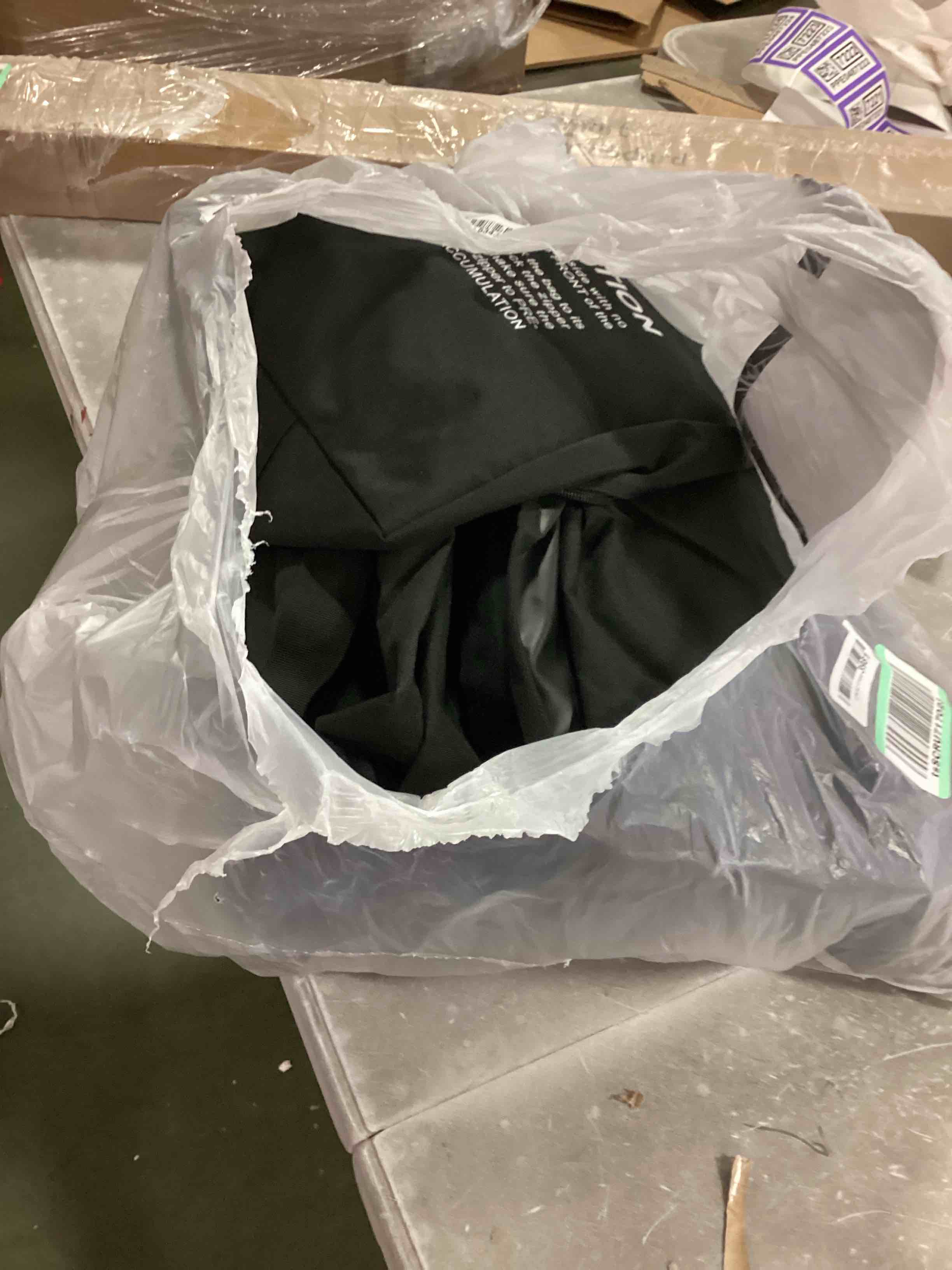 https://s3.amazonaws.com/lotting-images-prod/bidfta/PPE0487255_1730490357019.jpeg