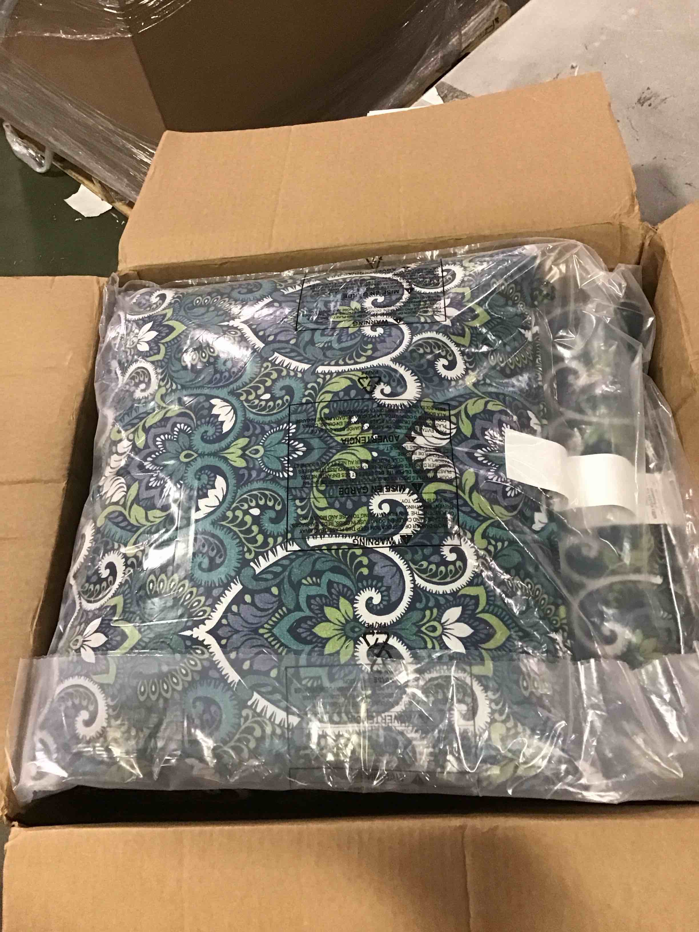 https://s3.amazonaws.com/lotting-images-prod/bidfta/PPE0487647_1730394557449.jpeg