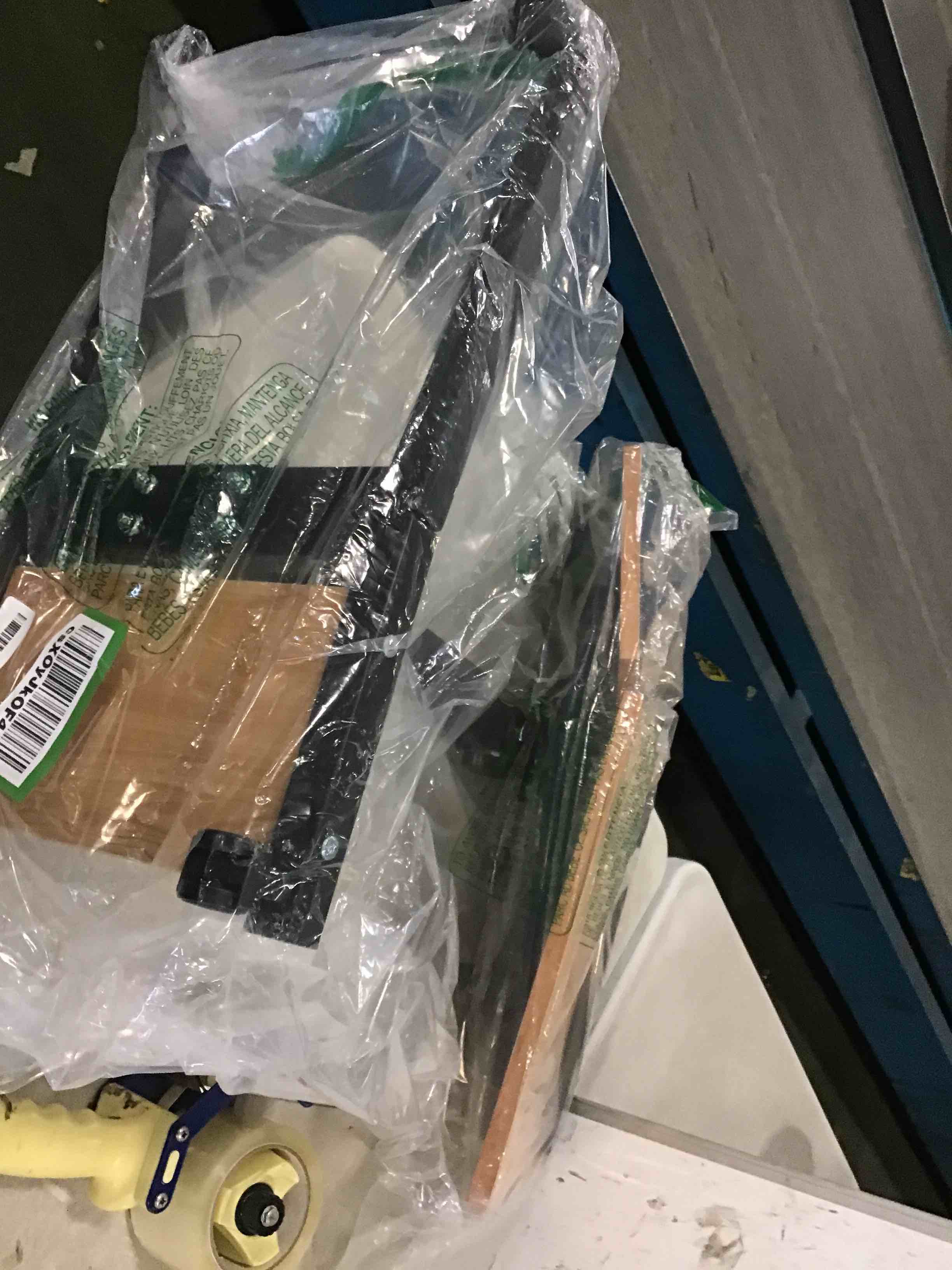 https://s3.amazonaws.com/lotting-images-prod/bidfta/PPE0488900_1729780520739.jpeg
