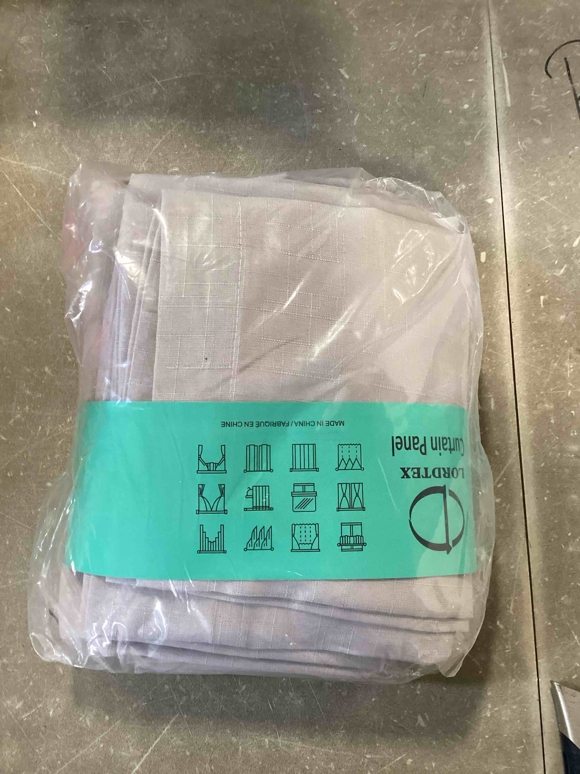 https://s3.amazonaws.com/lotting-images-prod/bidfta/PPE0493915_1729871930302.jpeg