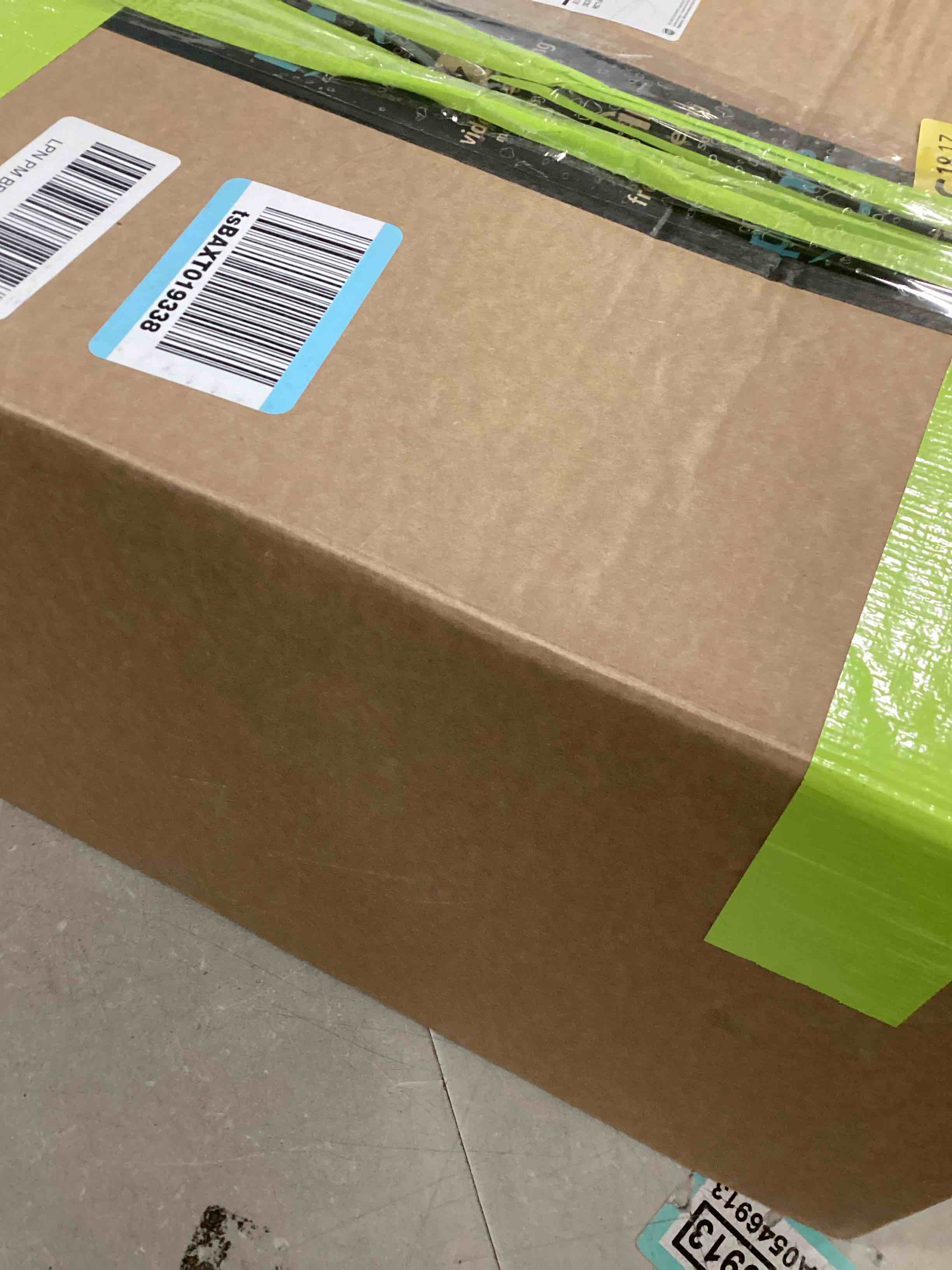 https://s3.amazonaws.com/lotting-images-prod/bidfta/PPE0494133_1731330851410.jpeg