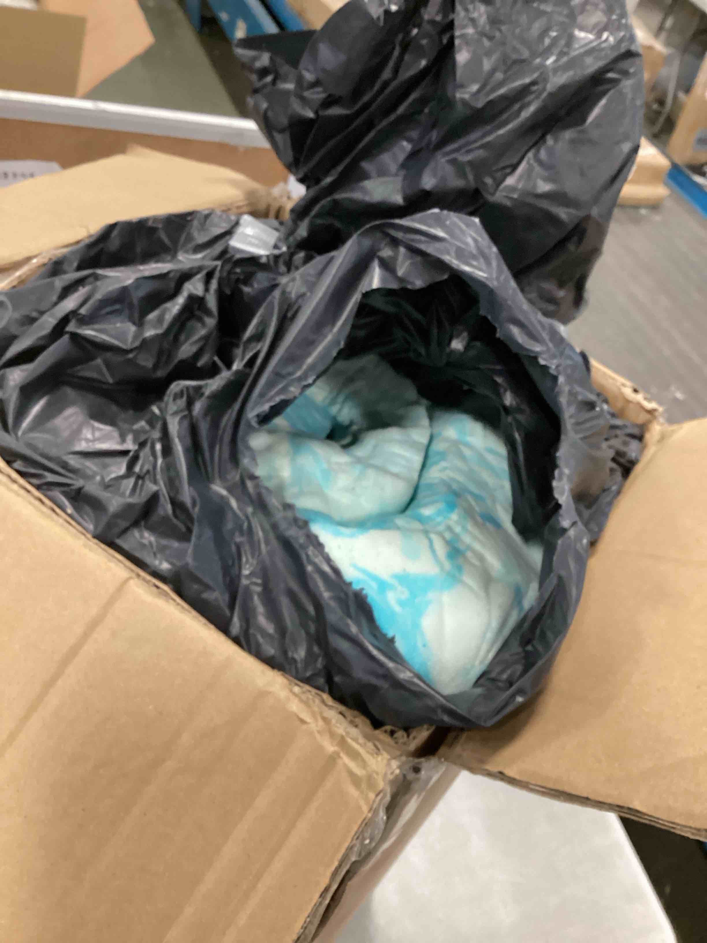 https://s3.amazonaws.com/lotting-images-prod/bidfta/PPE0497092_1732023689963.jpeg