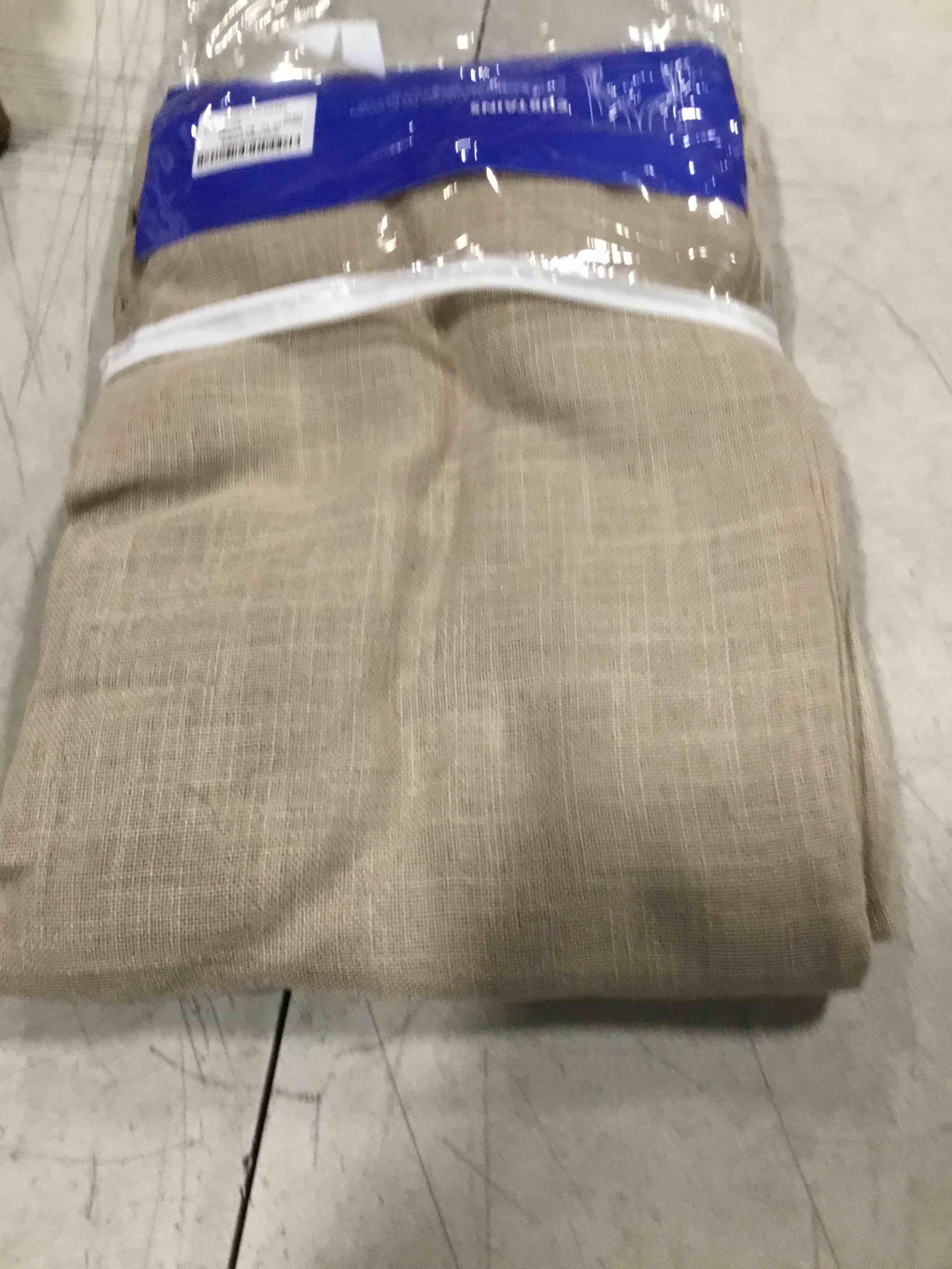 https://s3.amazonaws.com/lotting-images-prod/bidfta/PPE0499245_1729768518205.jpeg
