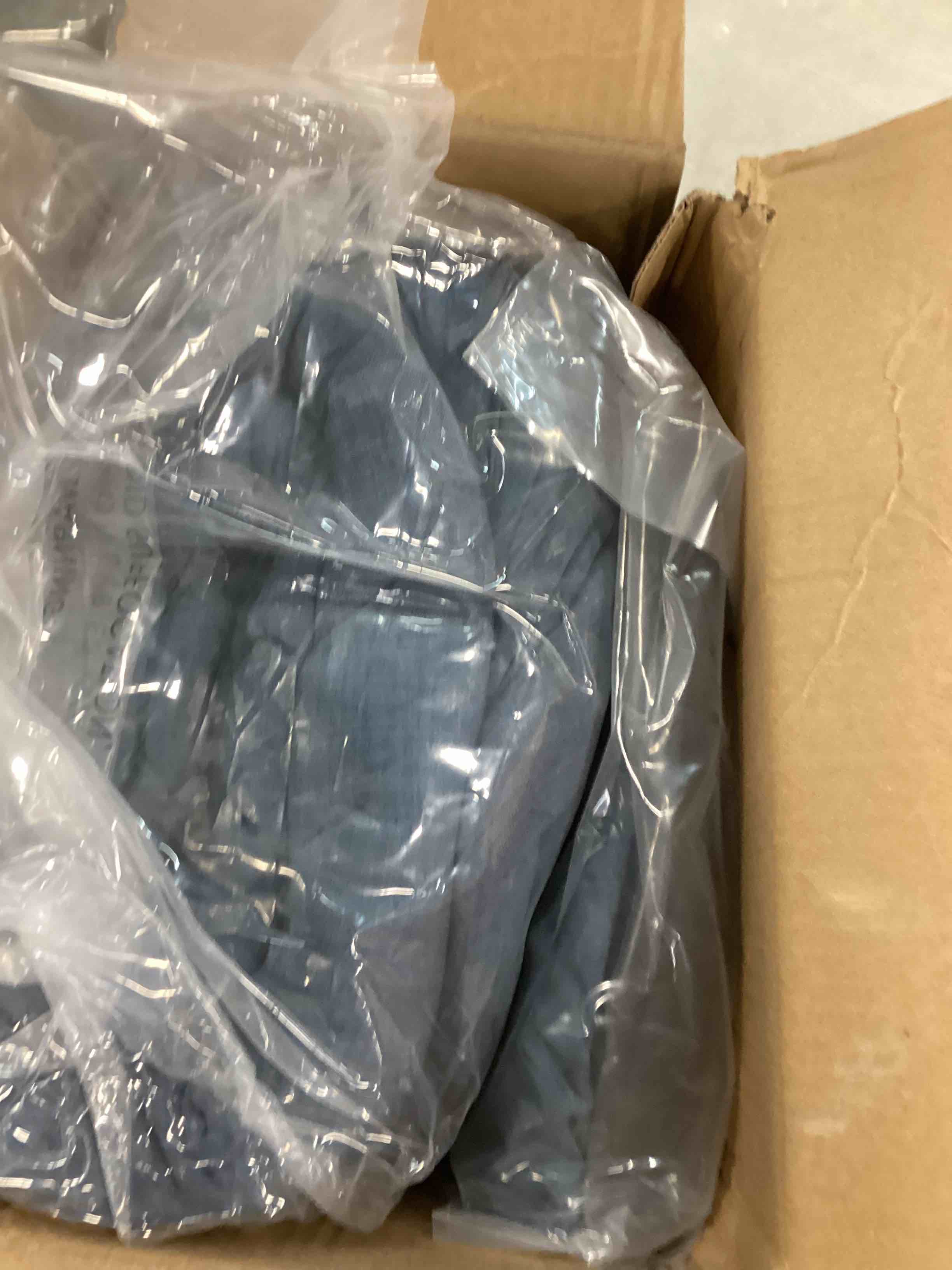 https://s3.amazonaws.com/lotting-images-prod/bidfta/PPE0500814_1730237746485.jpeg