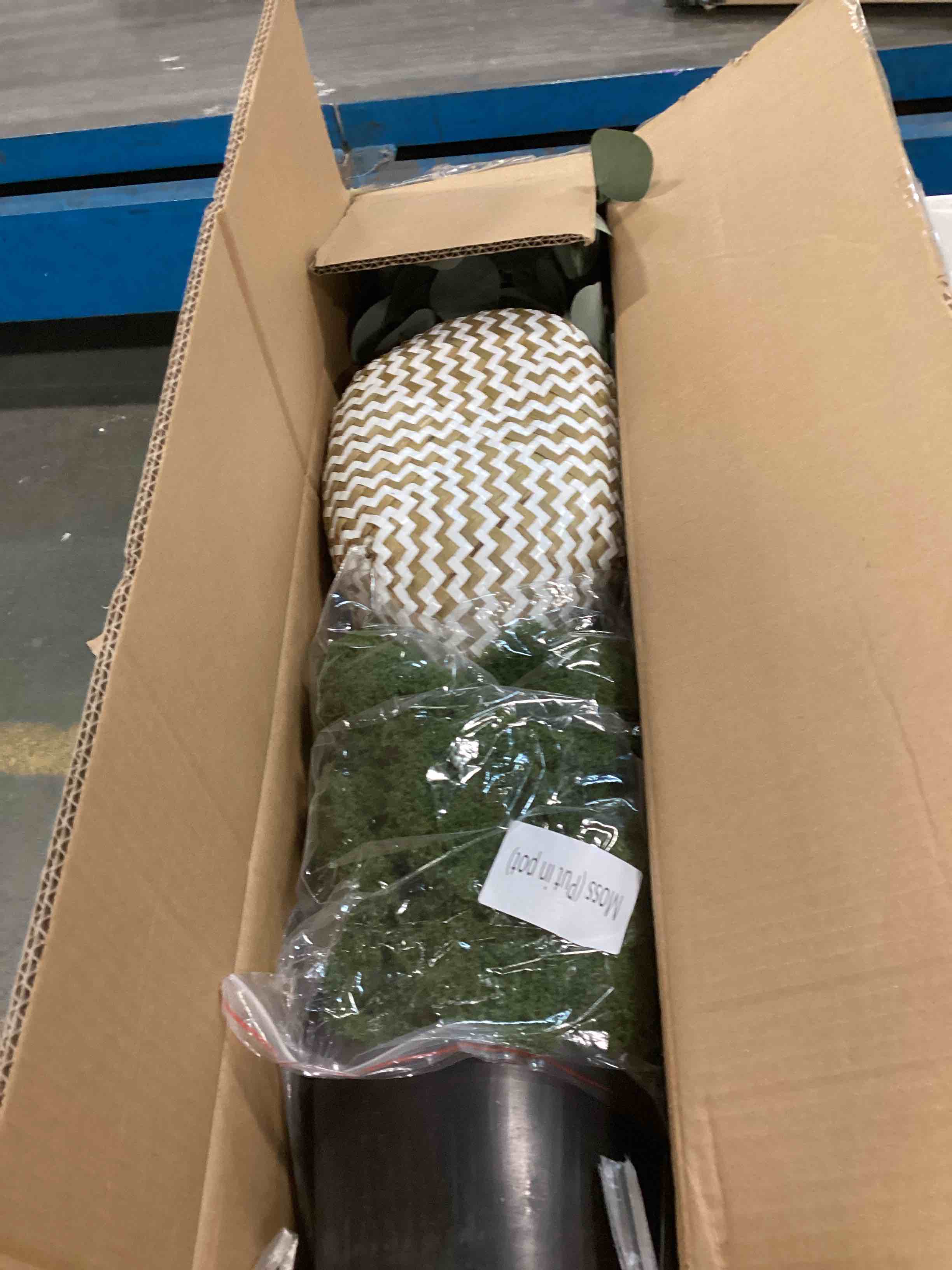 https://s3.amazonaws.com/lotting-images-prod/bidfta/PPE0501479_1729806011026.jpeg