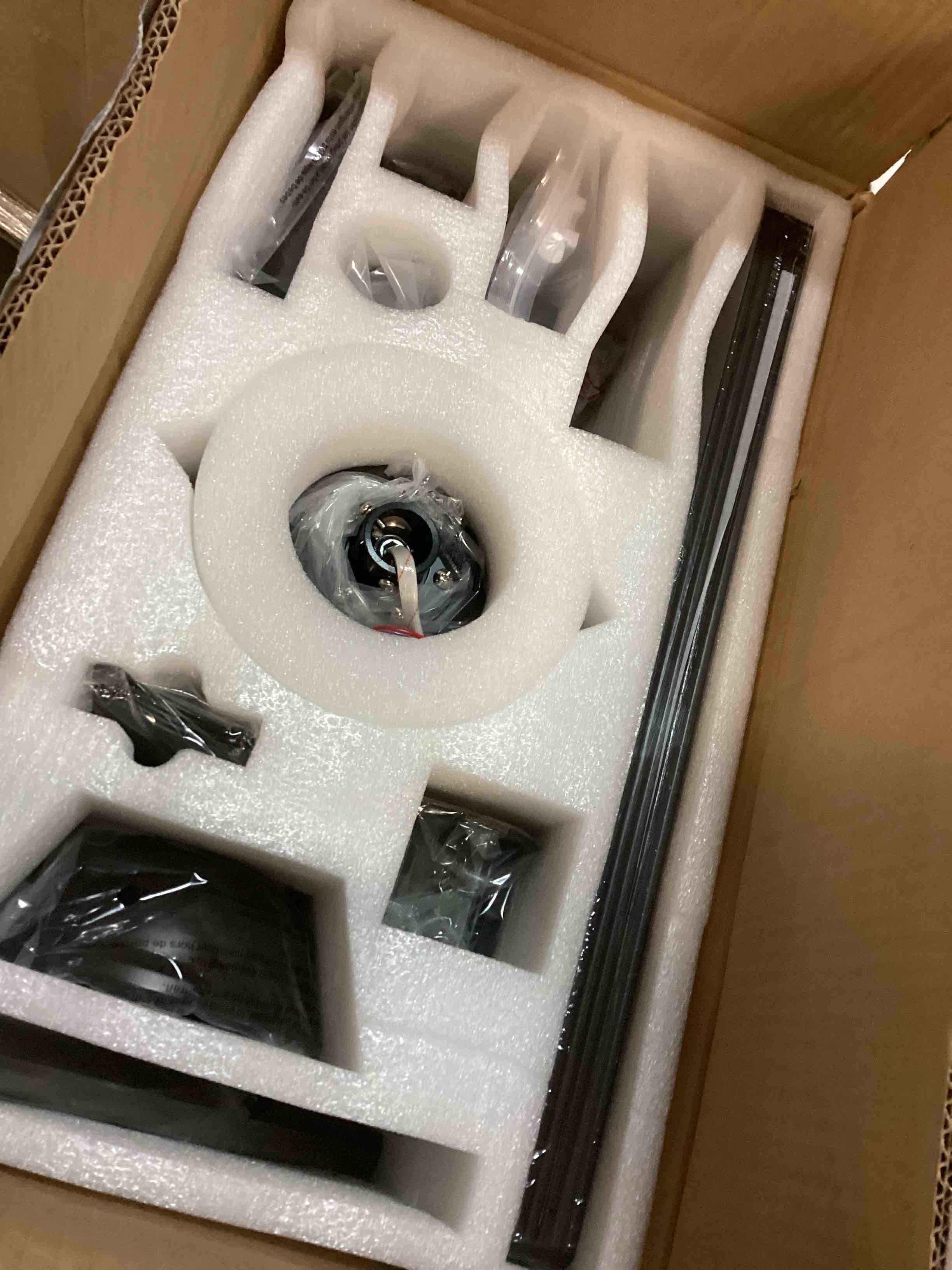https://s3.amazonaws.com/lotting-images-prod/bidfta/PPE0502194_1729008886292.jpeg