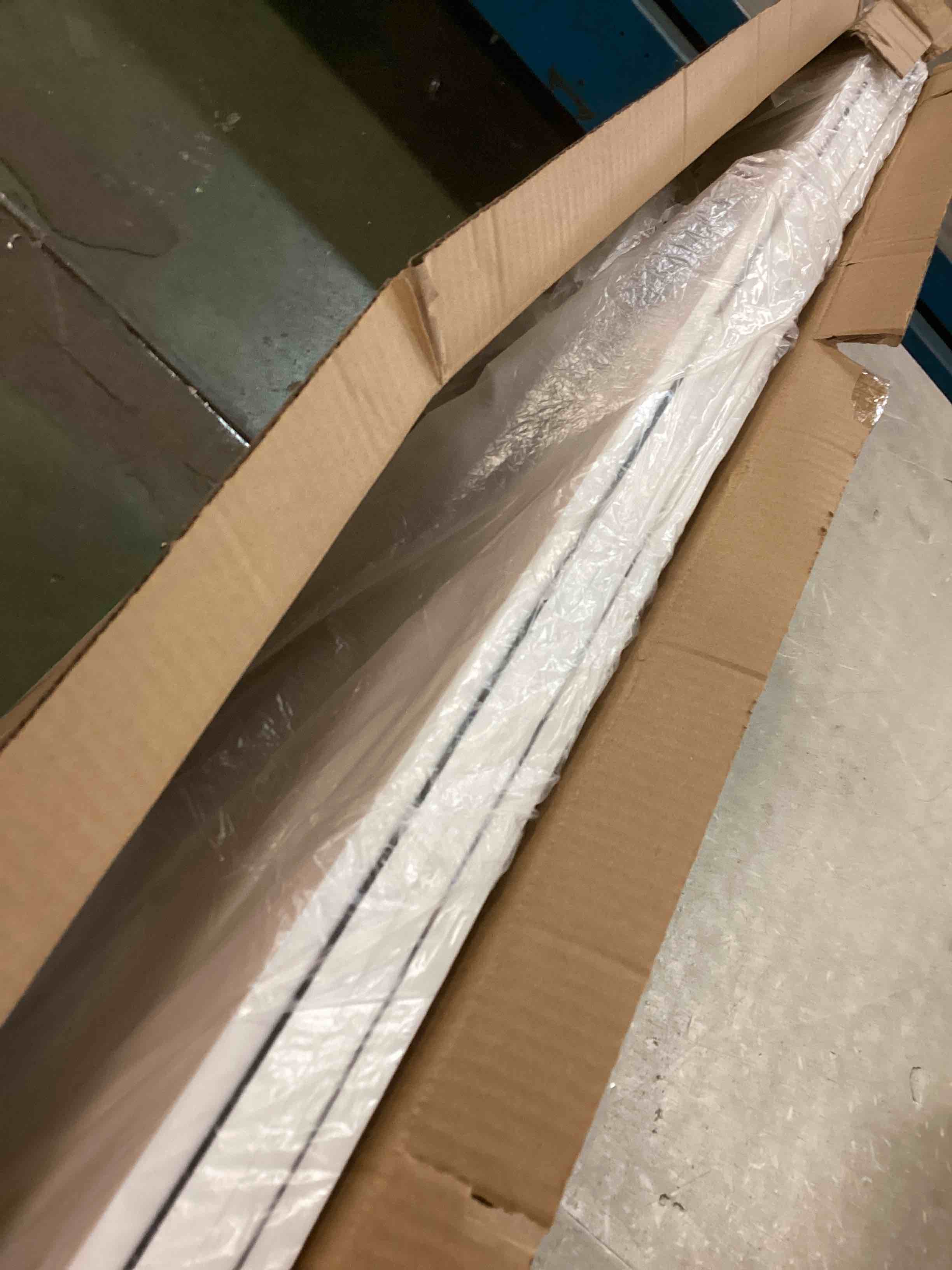 https://s3.amazonaws.com/lotting-images-prod/bidfta/PPE0502800_1729868751549.jpeg