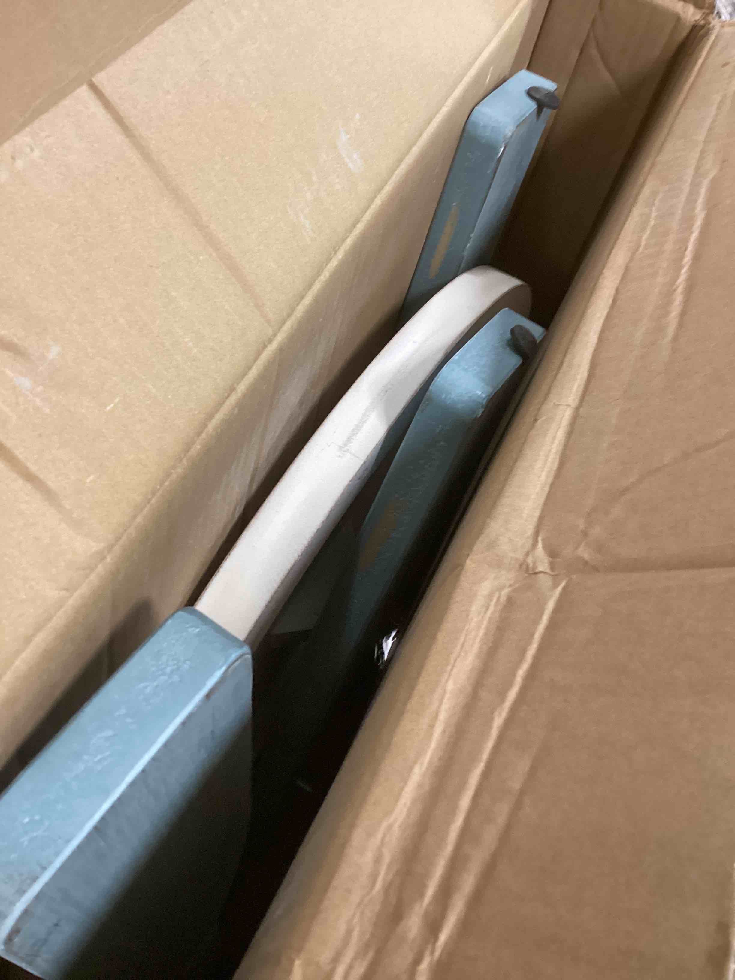 https://s3.amazonaws.com/lotting-images-prod/bidfta/PPE0503478_1730835168989.jpeg