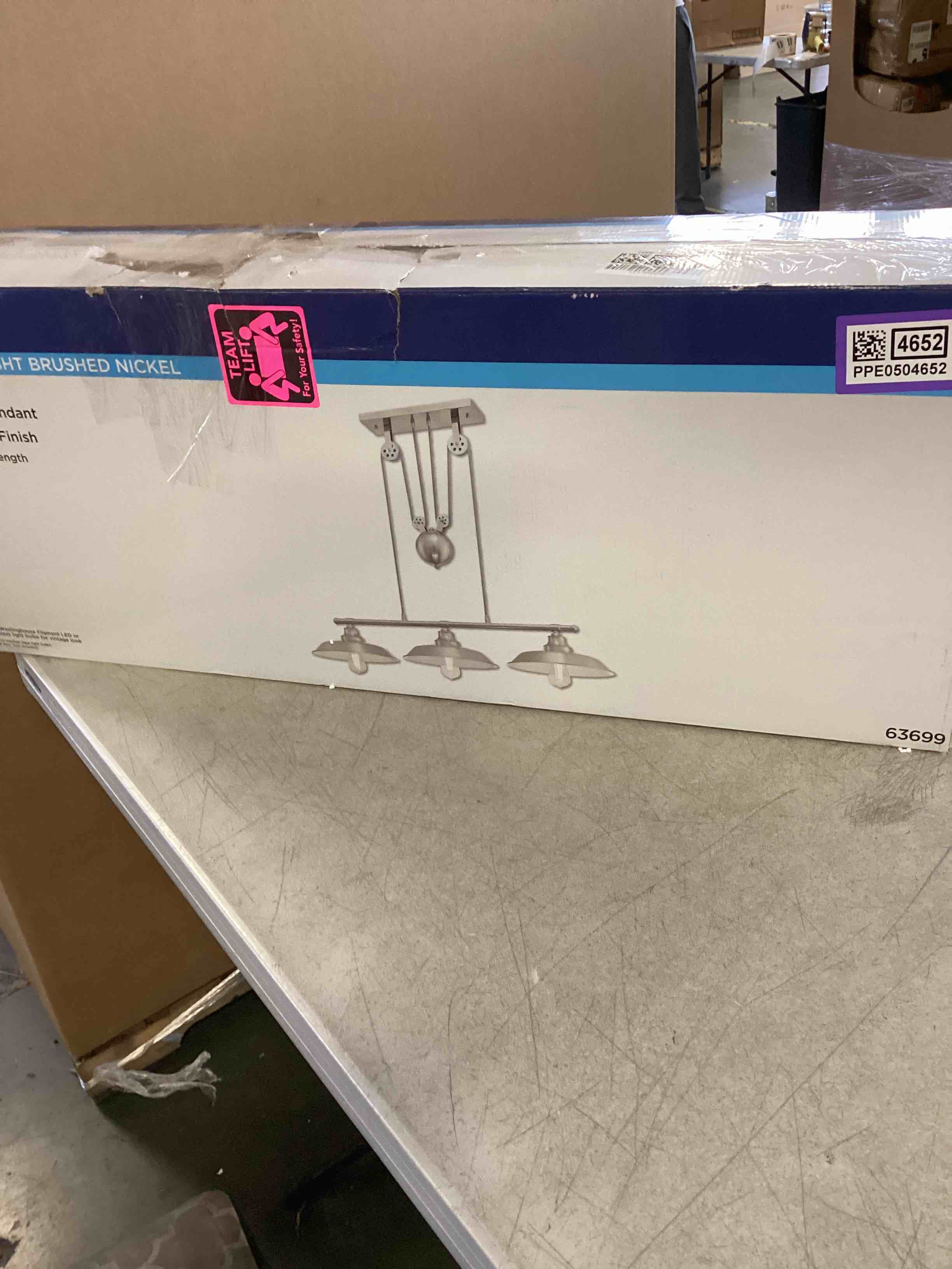 https://s3.amazonaws.com/lotting-images-prod/bidfta/PPE0504652_1730126802649.jpeg