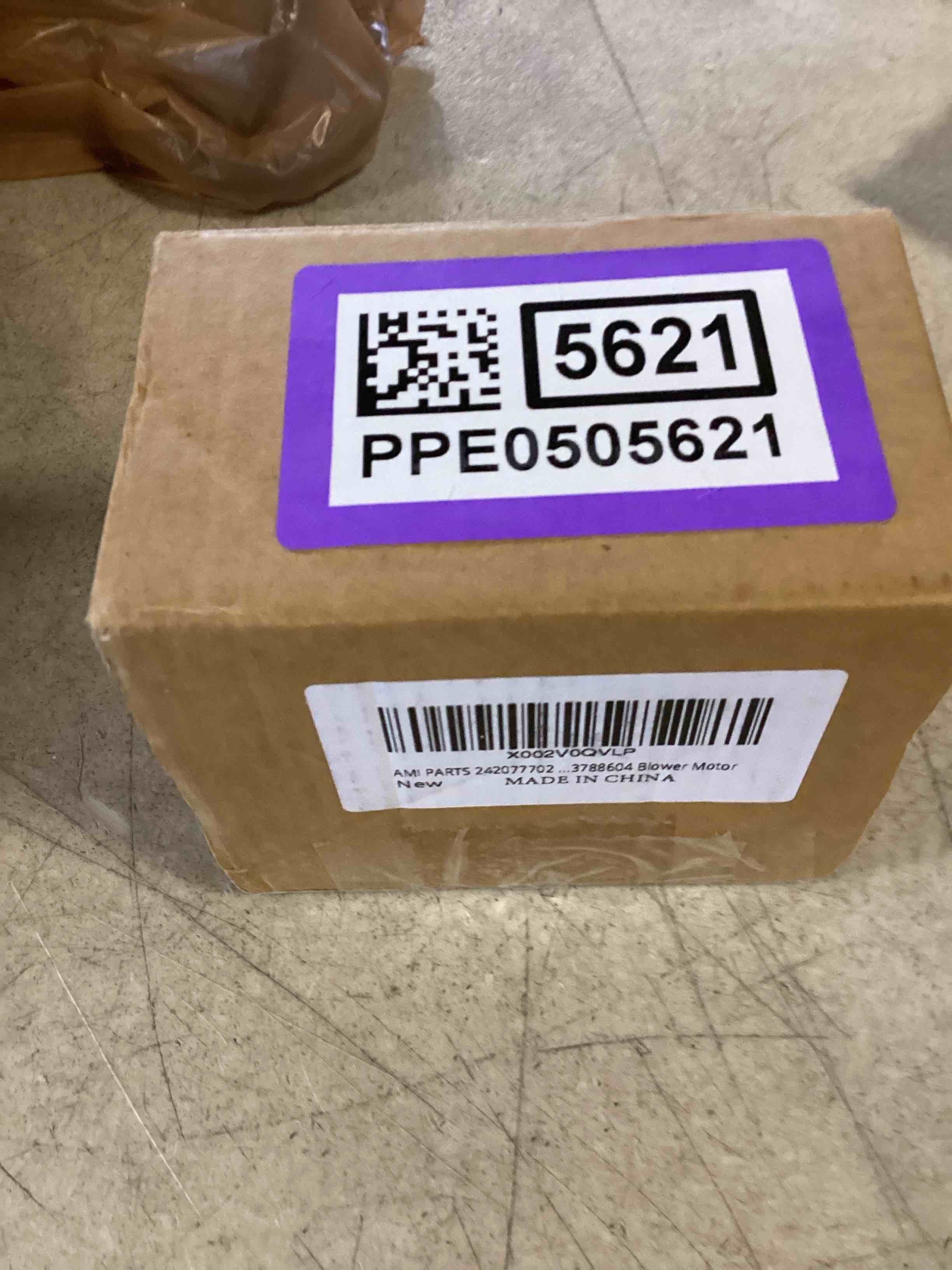 https://s3.amazonaws.com/lotting-images-prod/bidfta/PPE0505621_1729535329315.jpeg