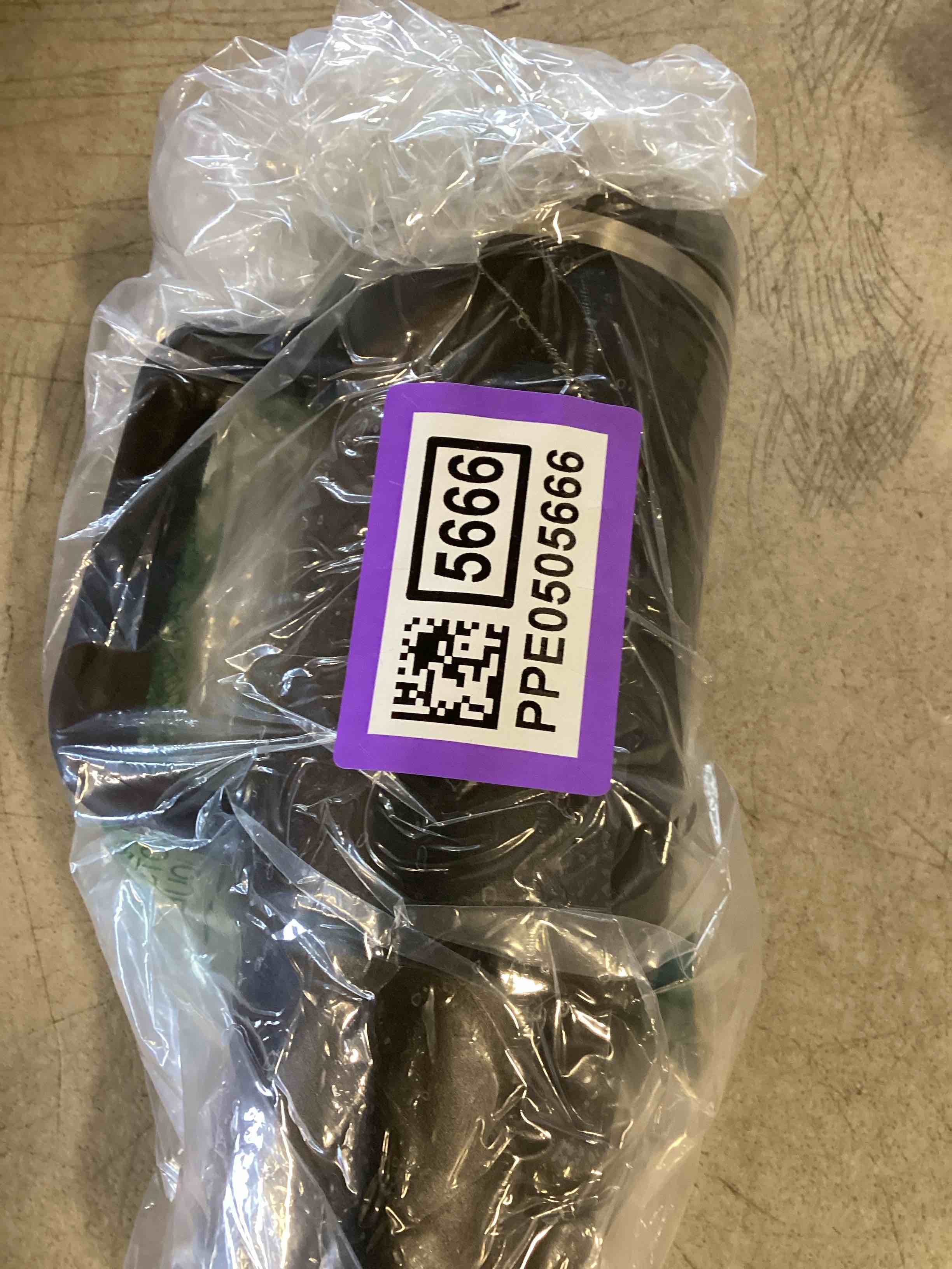 https://s3.amazonaws.com/lotting-images-prod/bidfta/PPE0505666_1729528654297.jpeg
