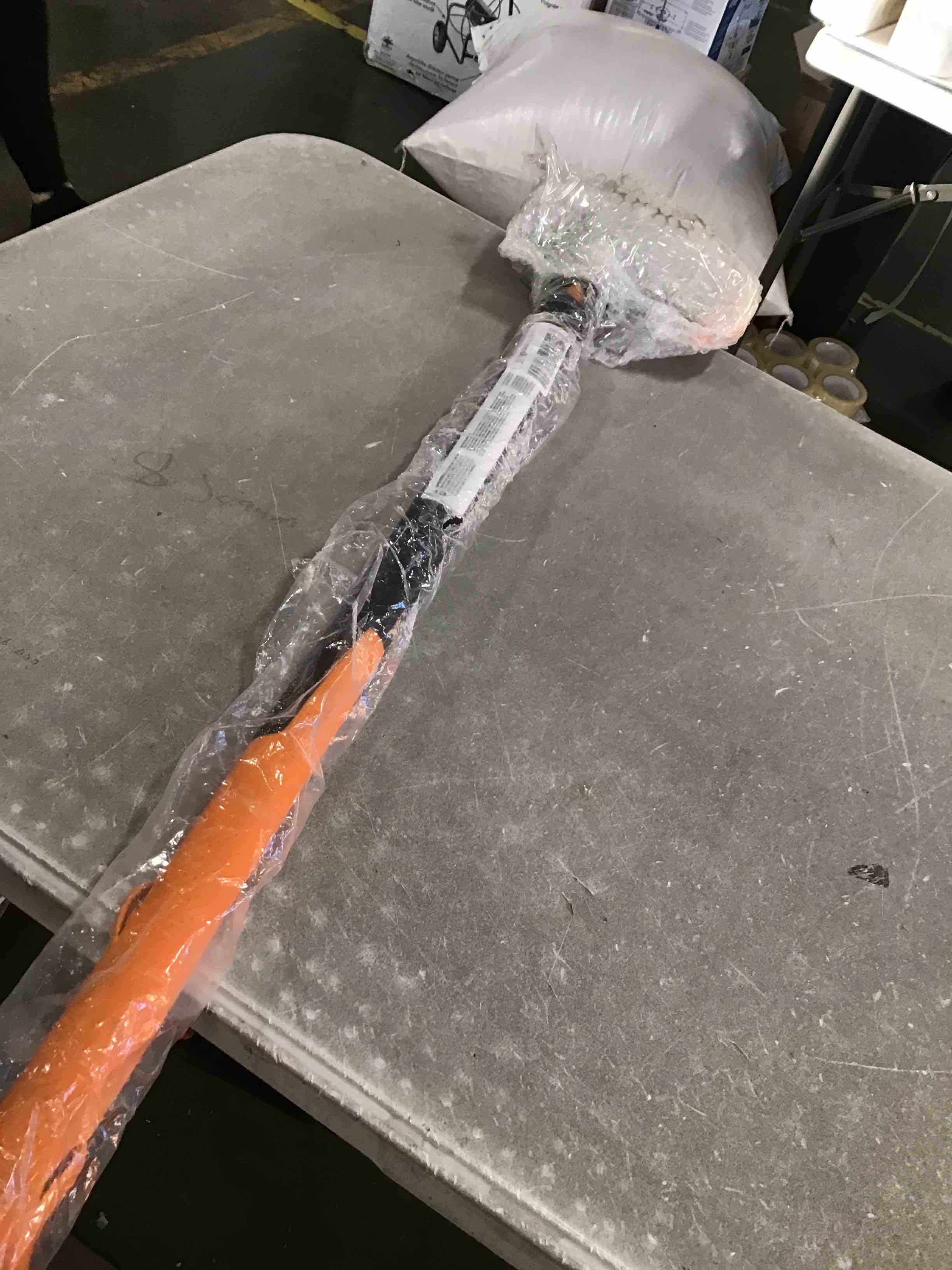 https://s3.amazonaws.com/lotting-images-prod/bidfta/PPE0507897_1729515317602.jpeg