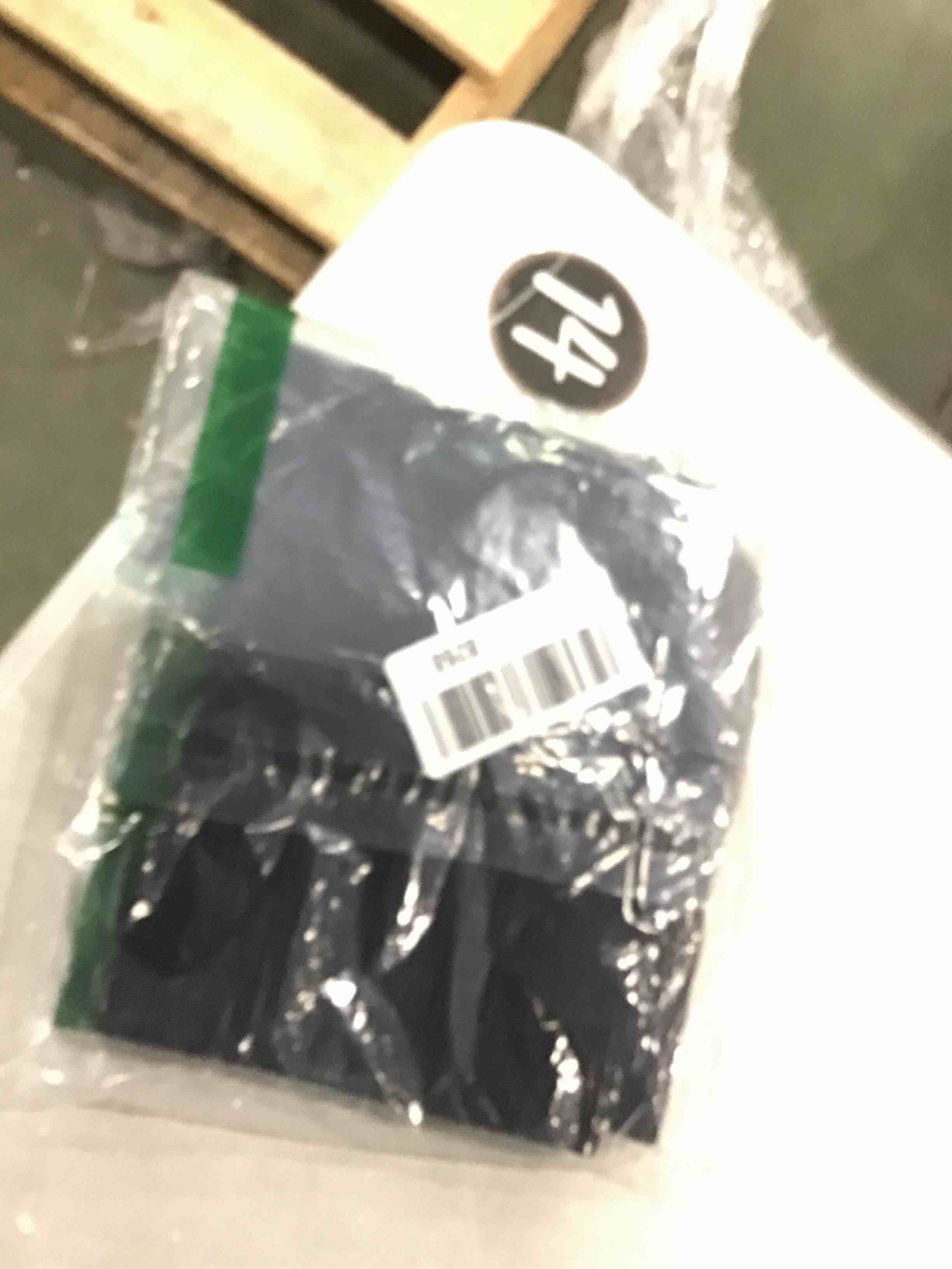 https://s3.amazonaws.com/lotting-images-prod/bidfta/PPE0509056_1728906841028.jpeg